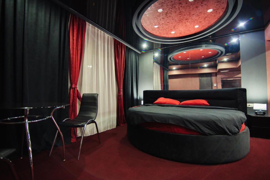 Turnkey Hotel Business for Sale in Central Tbilisi — Royal Plaza Hotel (3-Star) - Image 5