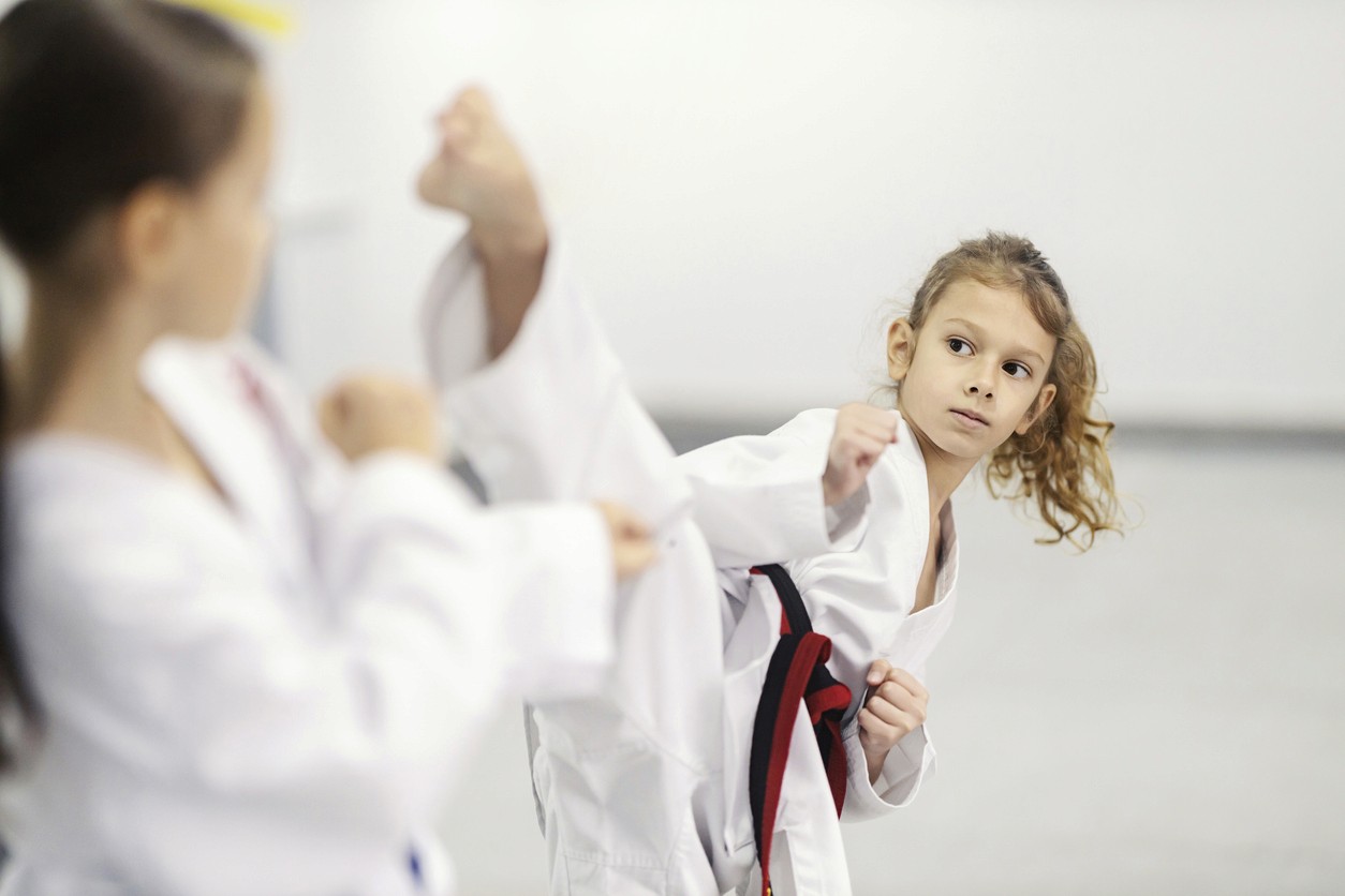 Transaction screen on mobile, highlighting fees and payments 