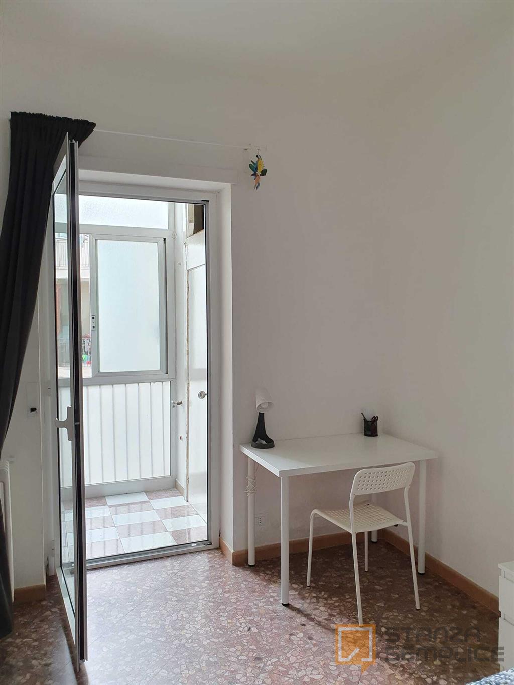 Stanza di 13 mq in Via Carulli, Bari