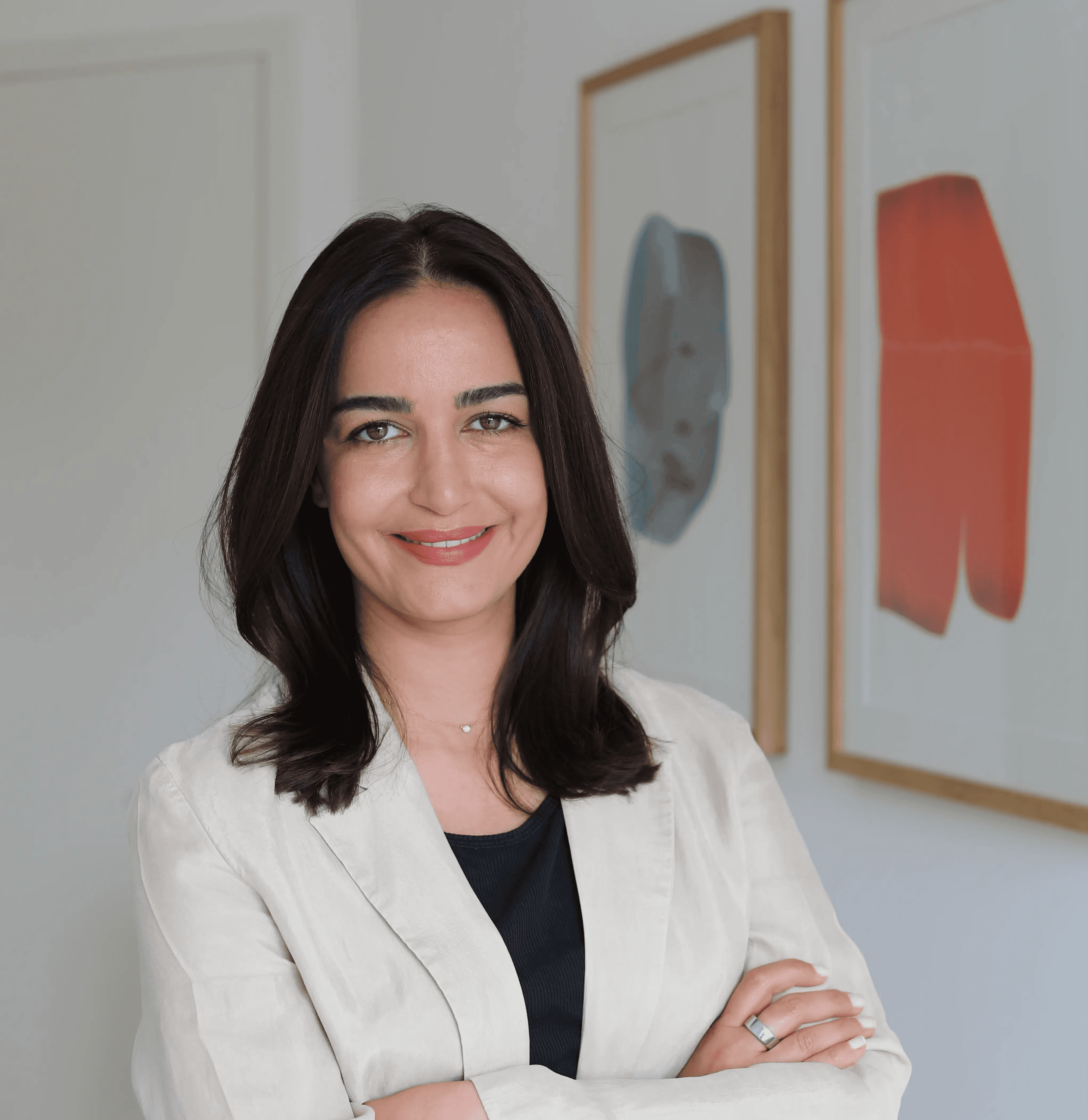 Nasim Kowalewski bietet Hilfe bei privaten Krisen in ihrer Praxis für Psychotherapie in München.