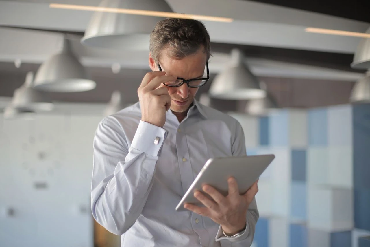 Comment un CRM terrain facilite le travail des promoteurs des ventes ?