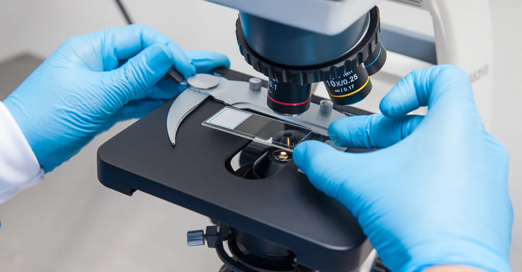 worker on laboratorium