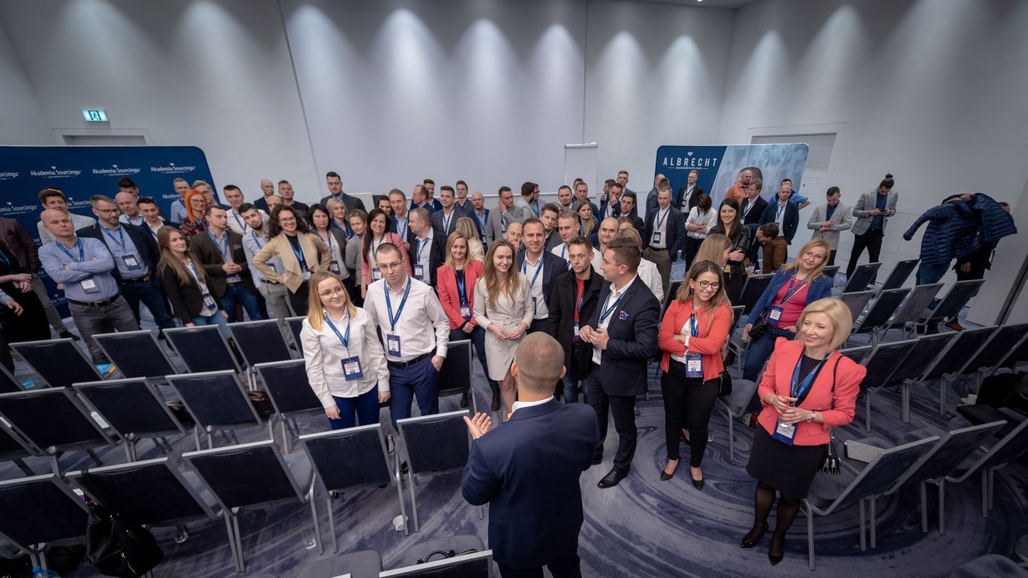 Uczestnicy Akademii Sourcingu uczący się kroków procesu inwestycyjnego