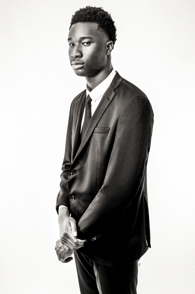 Album photo de luxe — French wedding photographer Paris — luxury wedding book France — Maison Elion — relique photographique rare — fragment intemporel — rituel artistique — photographe mariage haut de gamme — Seine-et-Marne 77 — album mariage bespoke sur mesure — timeless photography France — image symbolique — luxury French wedding photography