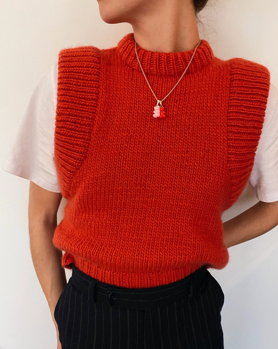 Chunky Jellybean Vest knitting pattern by Strikkerlittmye