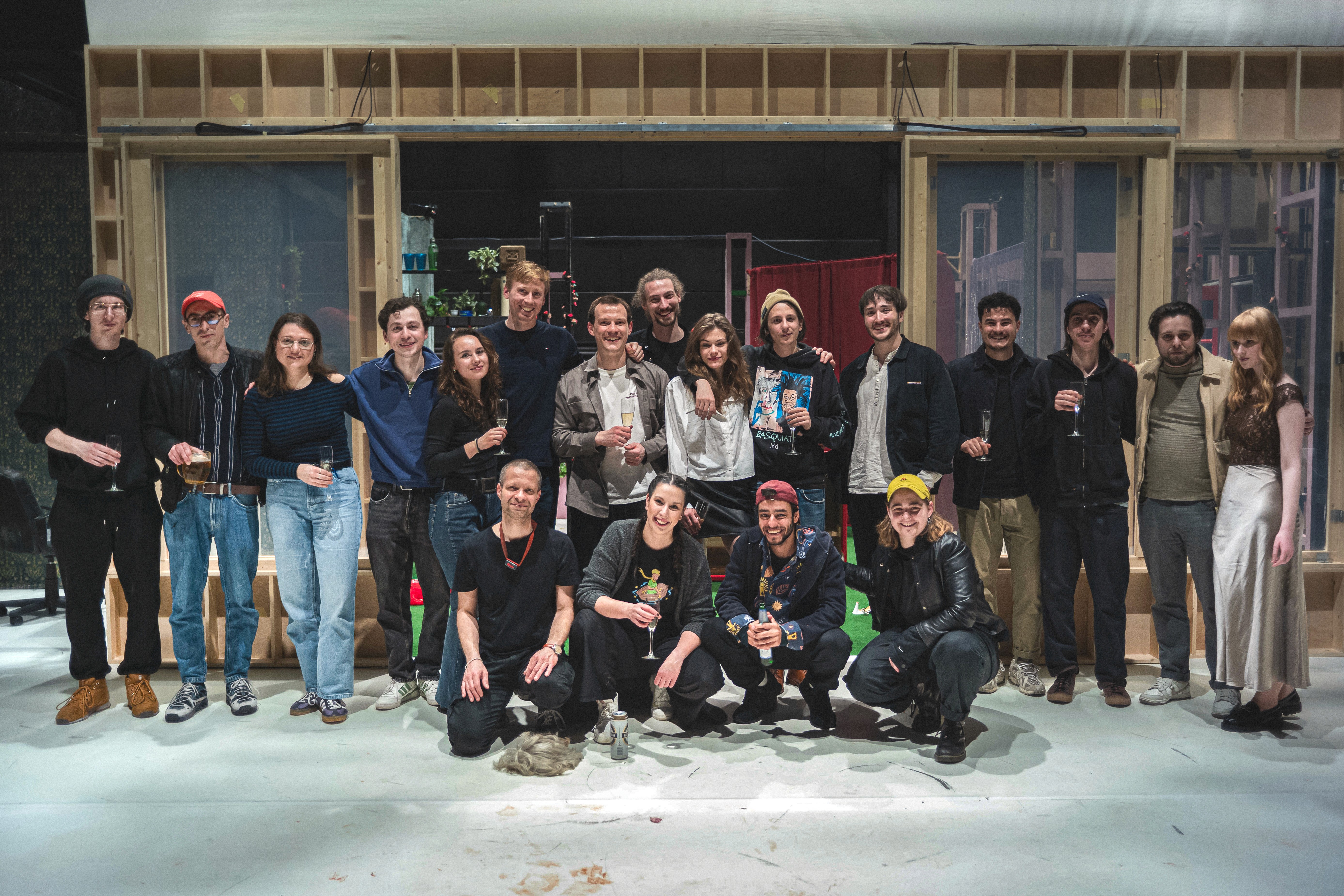 Fukuyama után stáb csoportkép a Trafóban, premier után