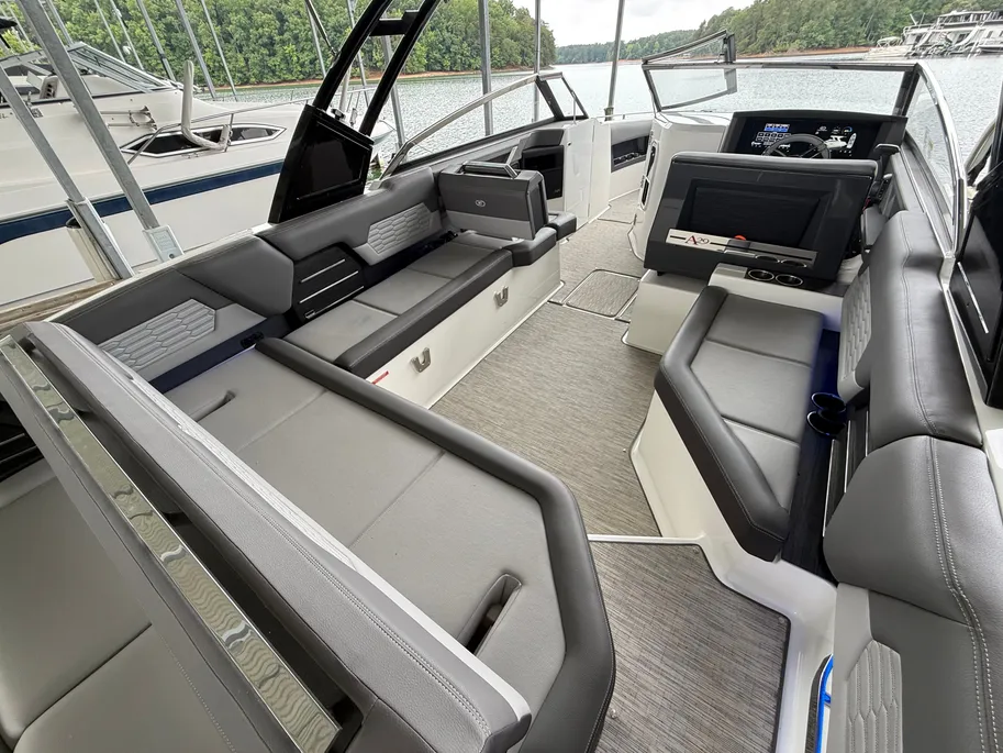 Boat thumbnail 38