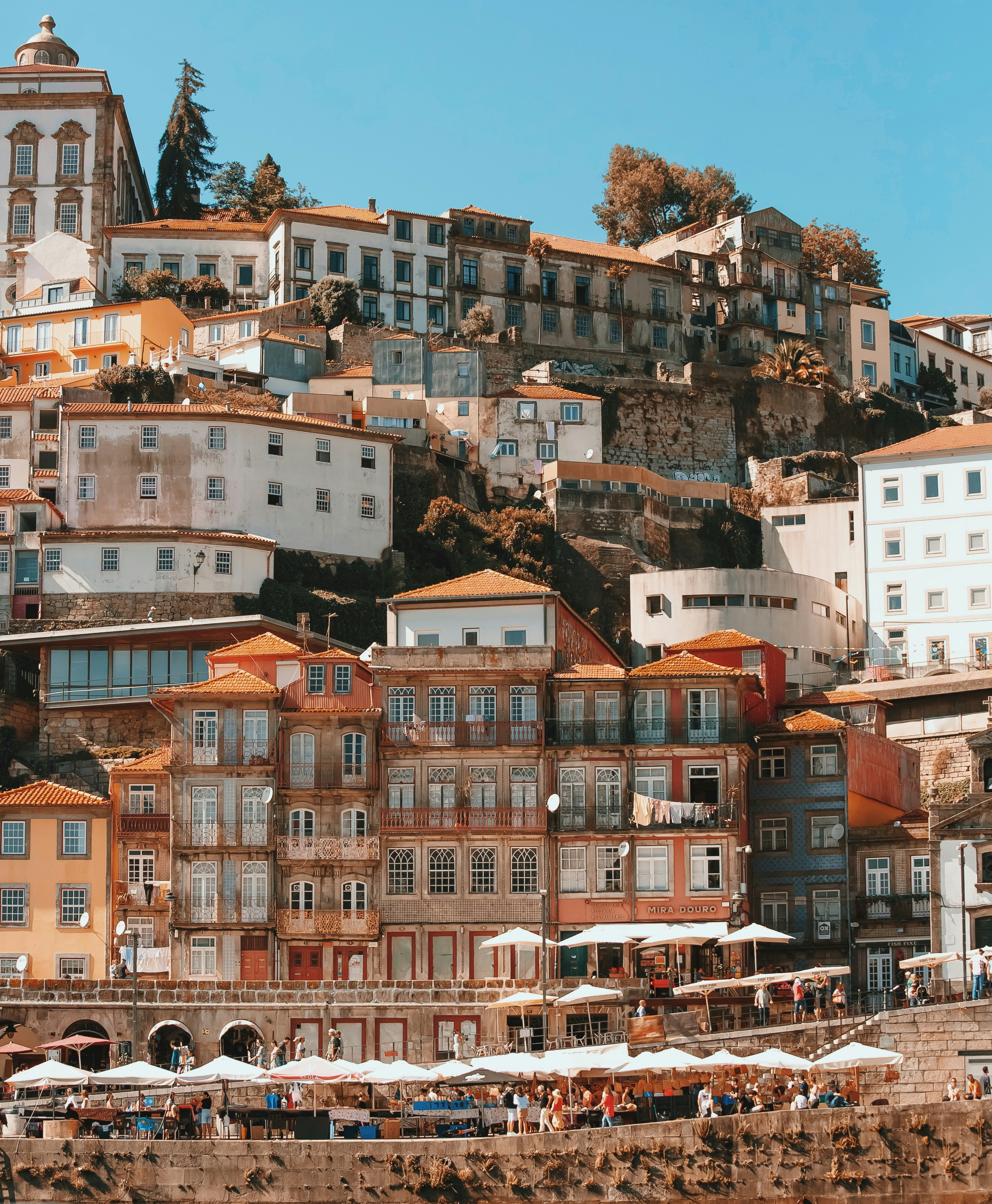 a city with many buildings