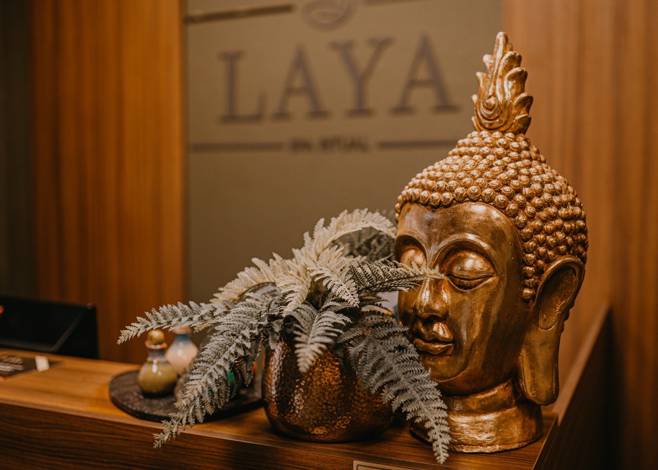 Komfortní masážní lehátka a relaxační místnosti připravené pro procedury v LAYA Spa Ritual Jablonec nad Nisou