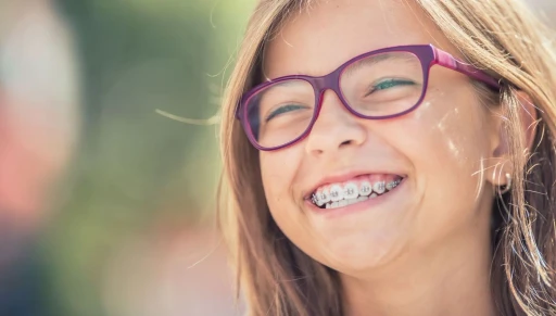 Aparelho ortodôntico para crianças