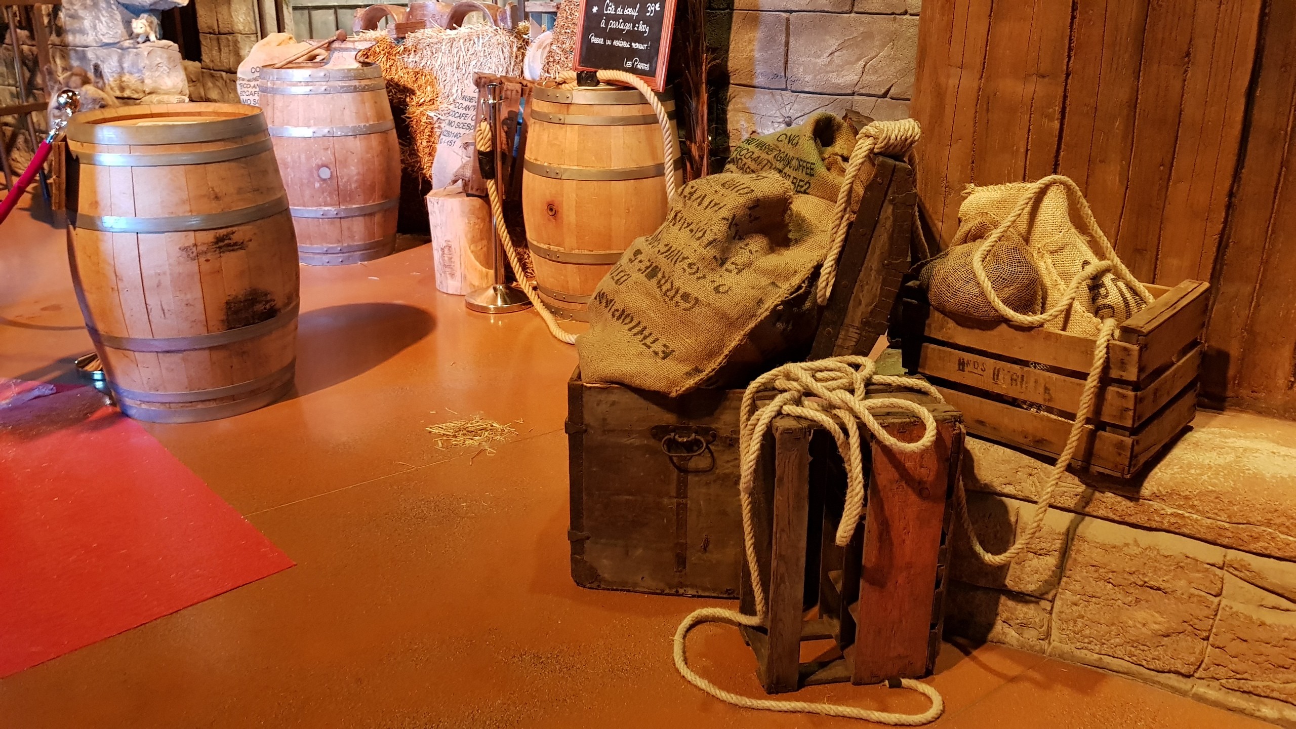 Décor animation et scénographie immersive de pirates pour soirée d’entreprise à Bordeaux