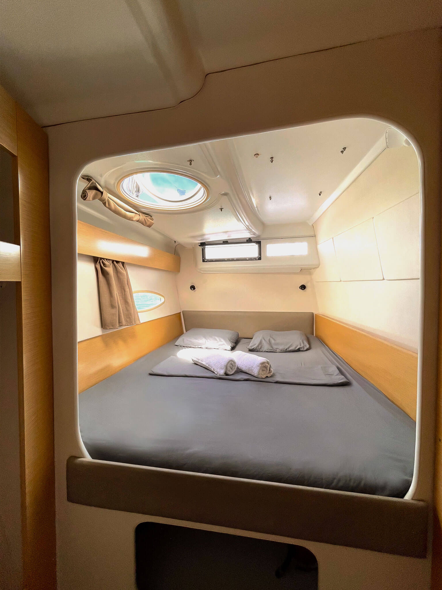 Fontaine Pajot Lipari 41 — crewed charter in San Blas, Panama