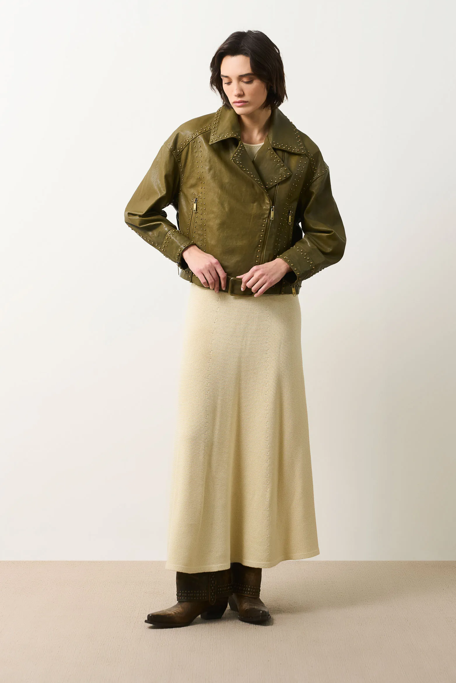 Vélez Artisan relaxed pants collection