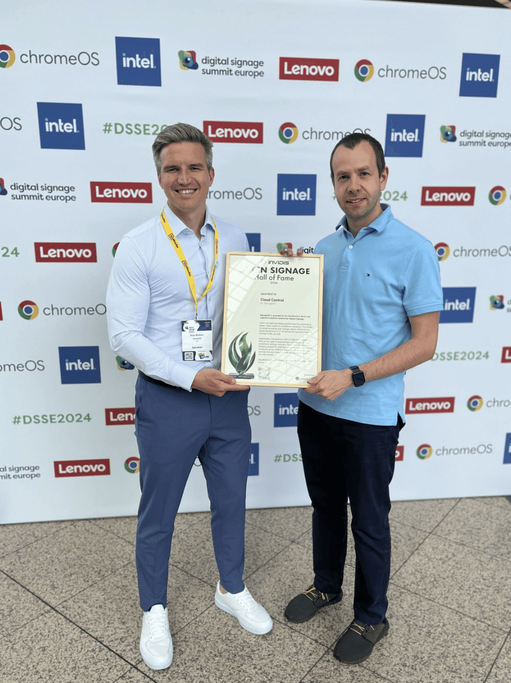 signageOS team earned a place in the Green Signage Hall of Fame