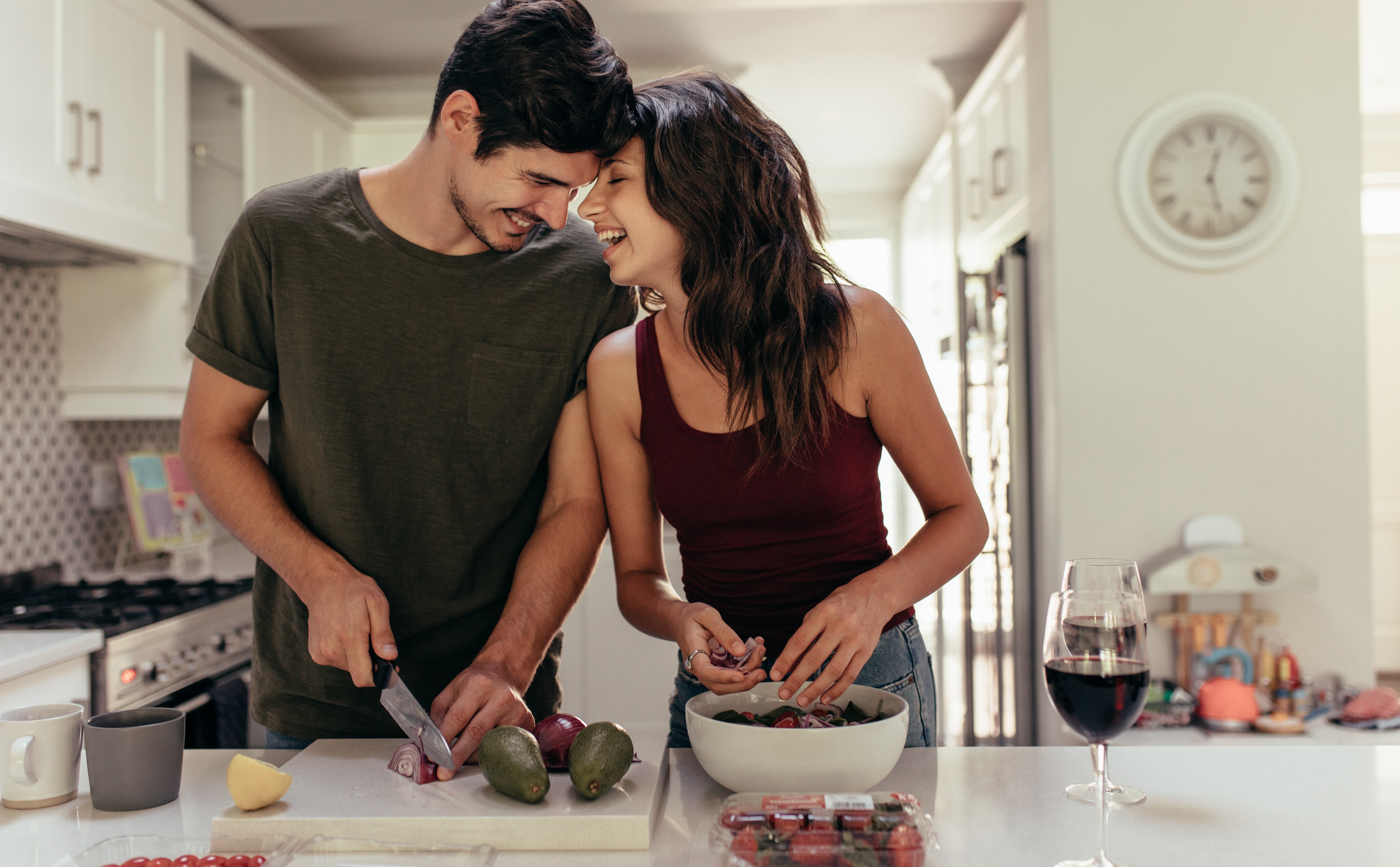 When One of You Earns More: How to Split Finances Fairly in a Relationship