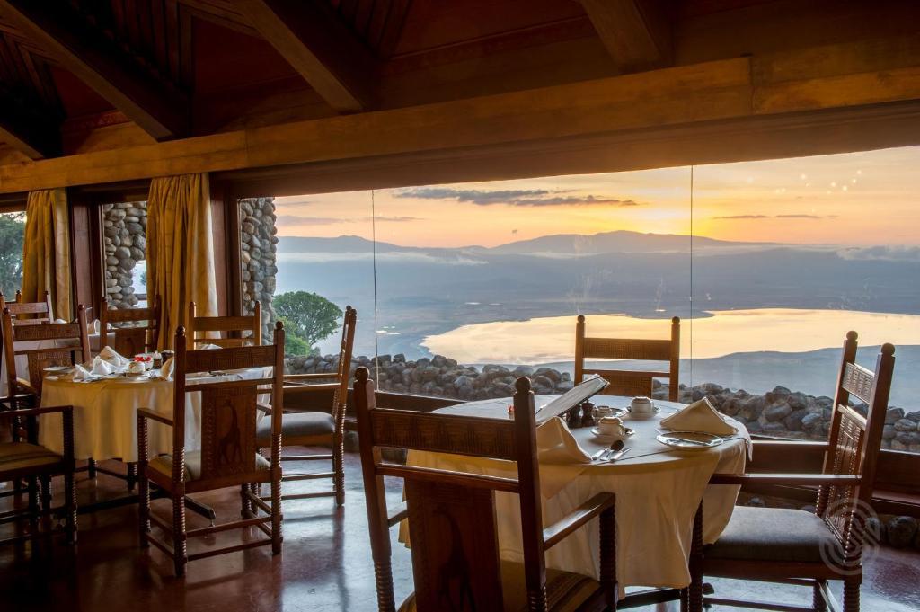 Ngorongoro Serena Dining room view