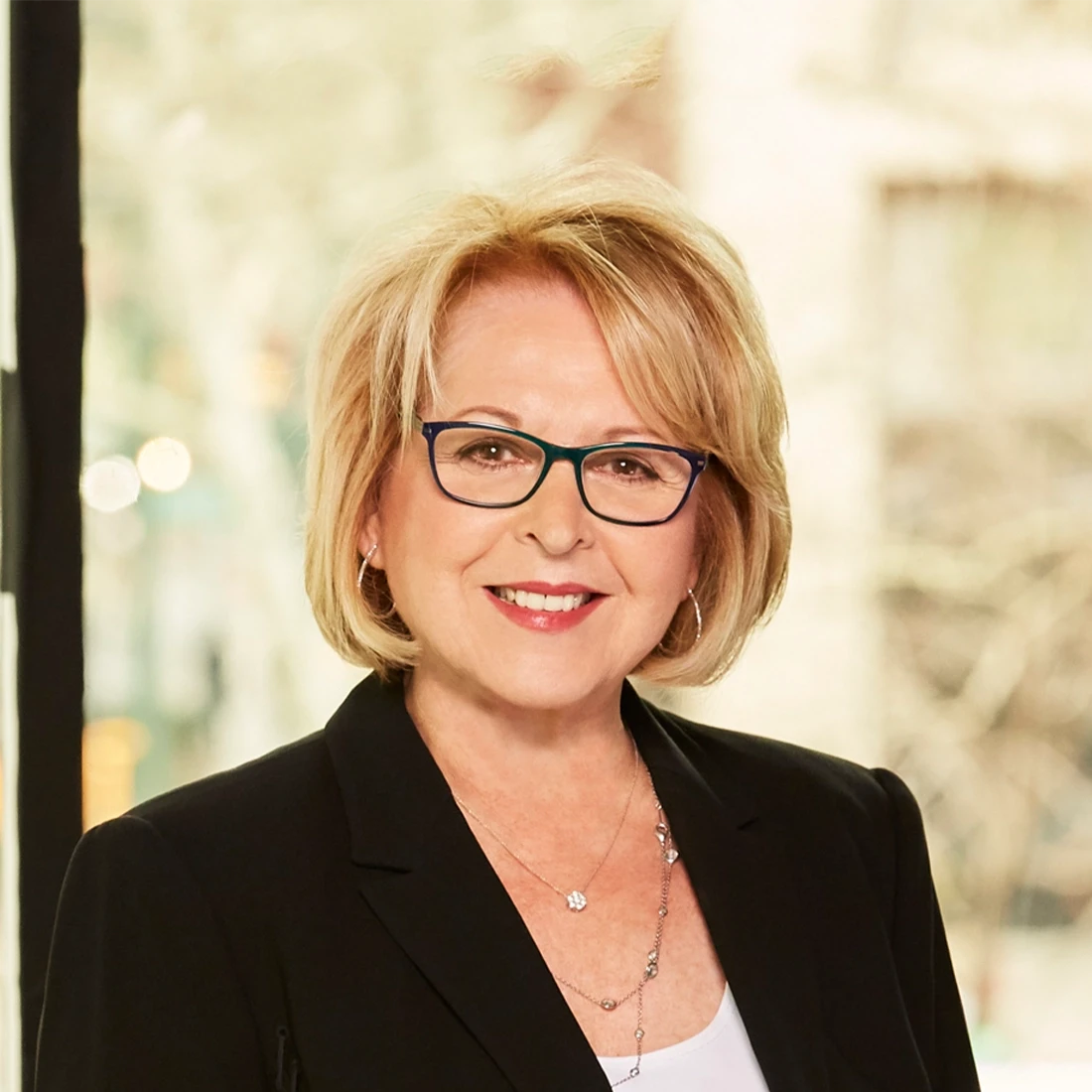 Elyse Gutman, Strategic Partner at GVC Real Estate, specializing in luxury properties and high-end real estate investments.