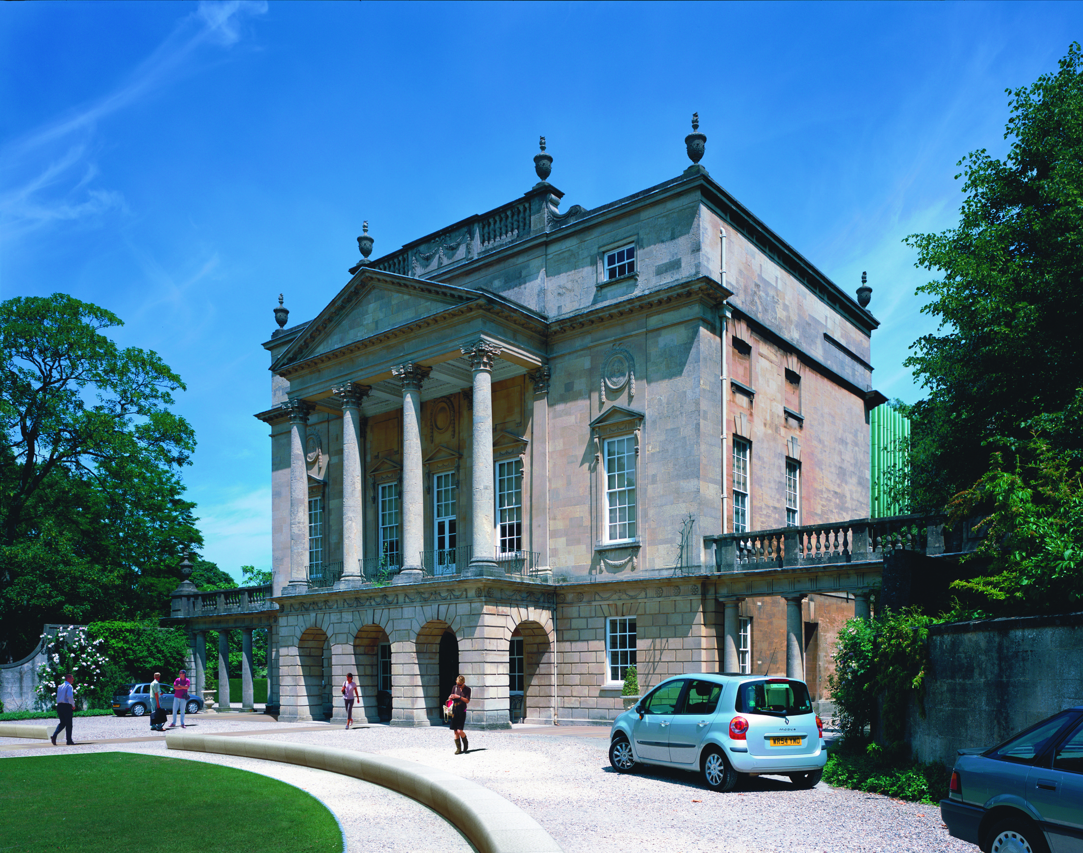 brown concrete cathedral
