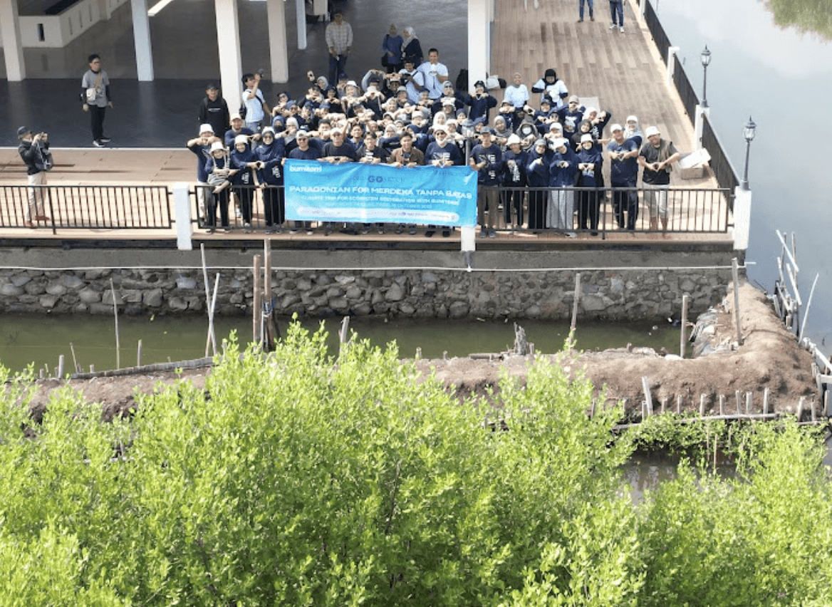 group of people chilling in formance workspace