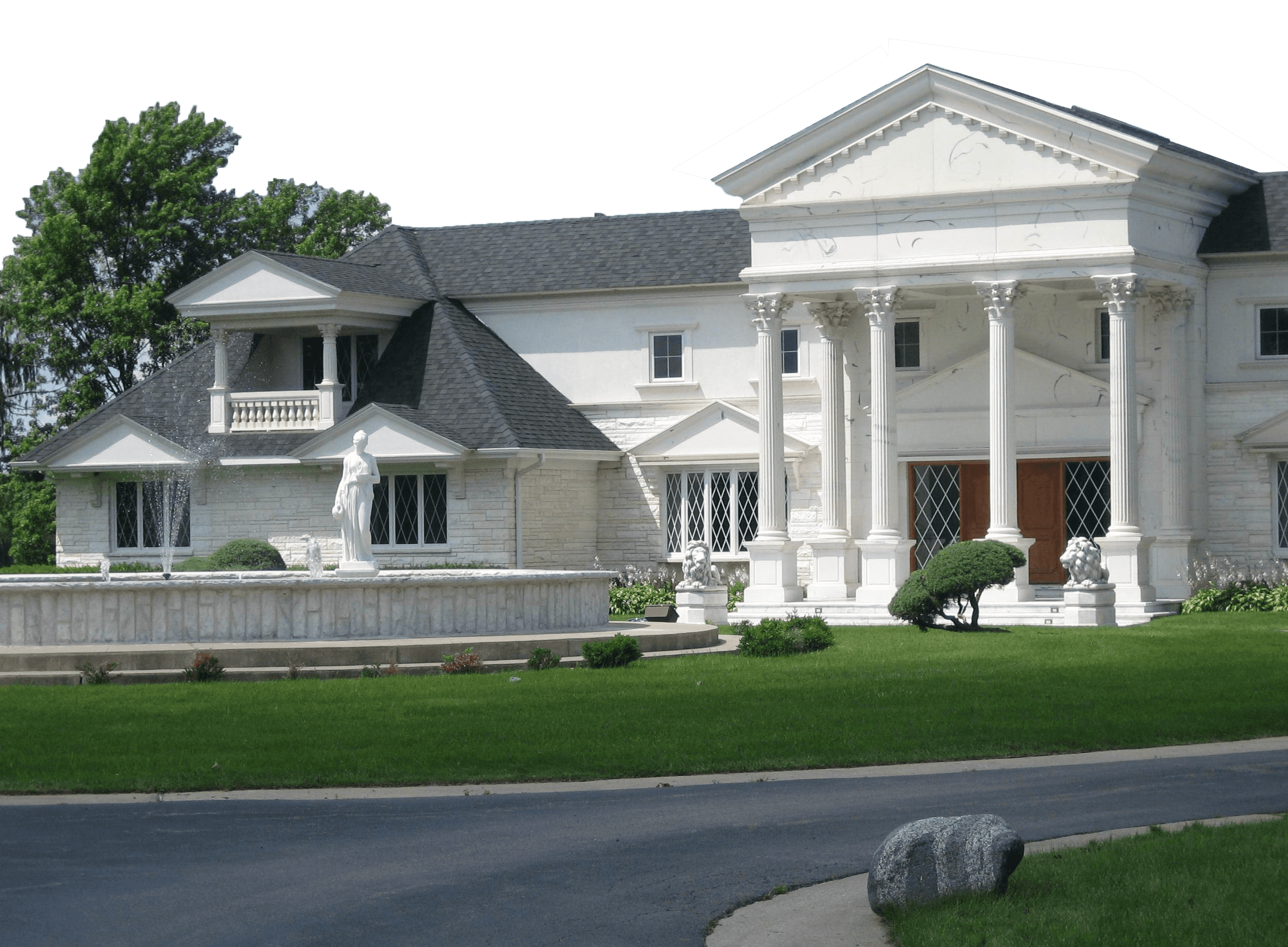 Hero Image _ An Image of a Beautiful Villa