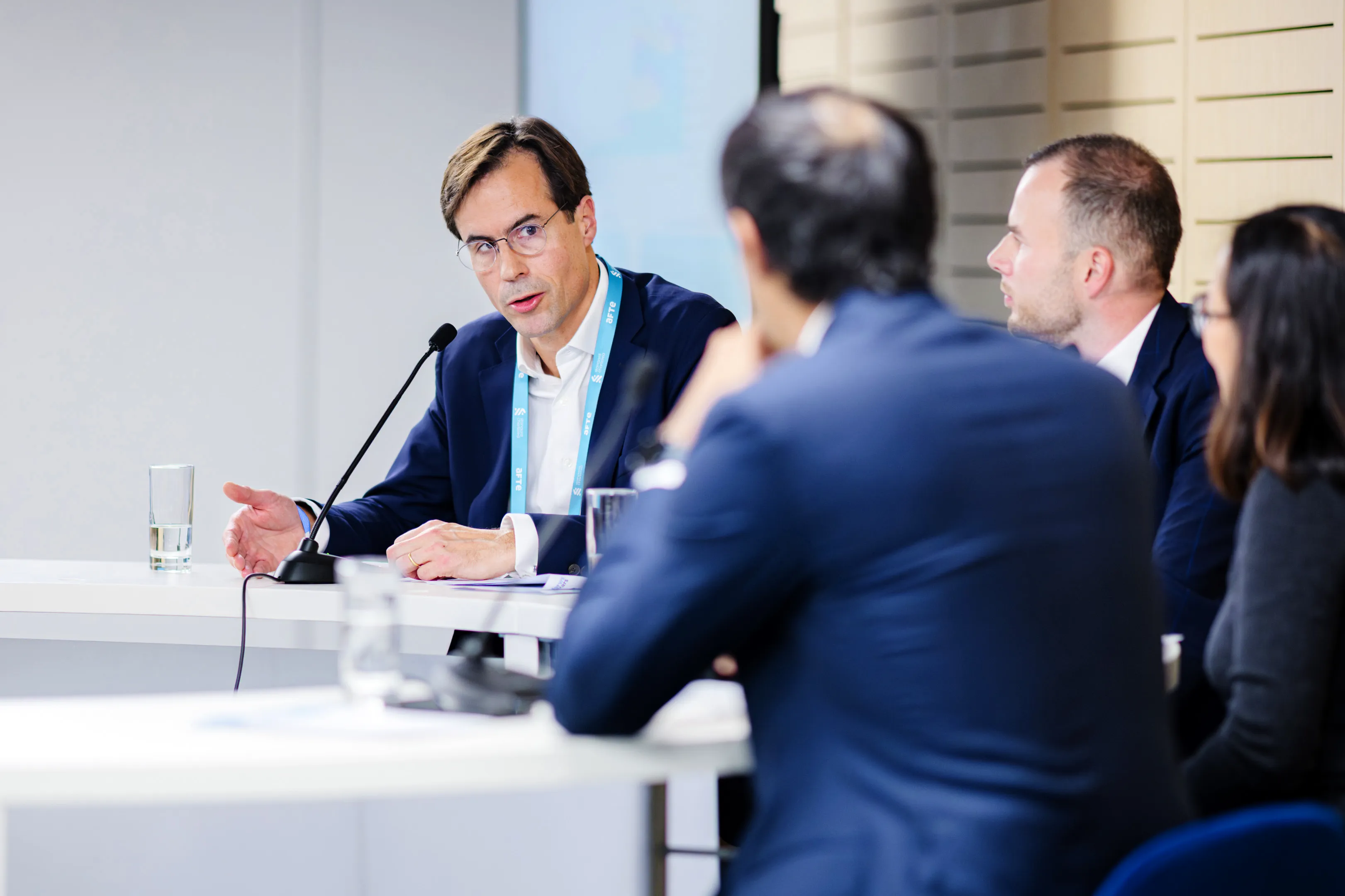 Table ronde AFTE 2025 – discussion entre experts en finance d’entreprise captée en reportage photo