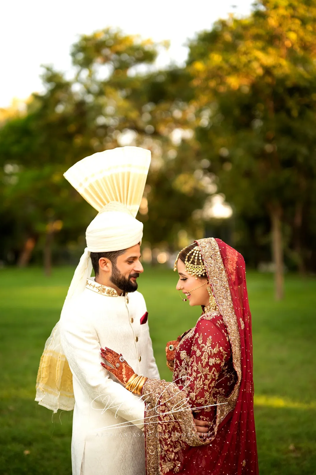 Professional wedding photographer in Lahore covering a grand wedding event