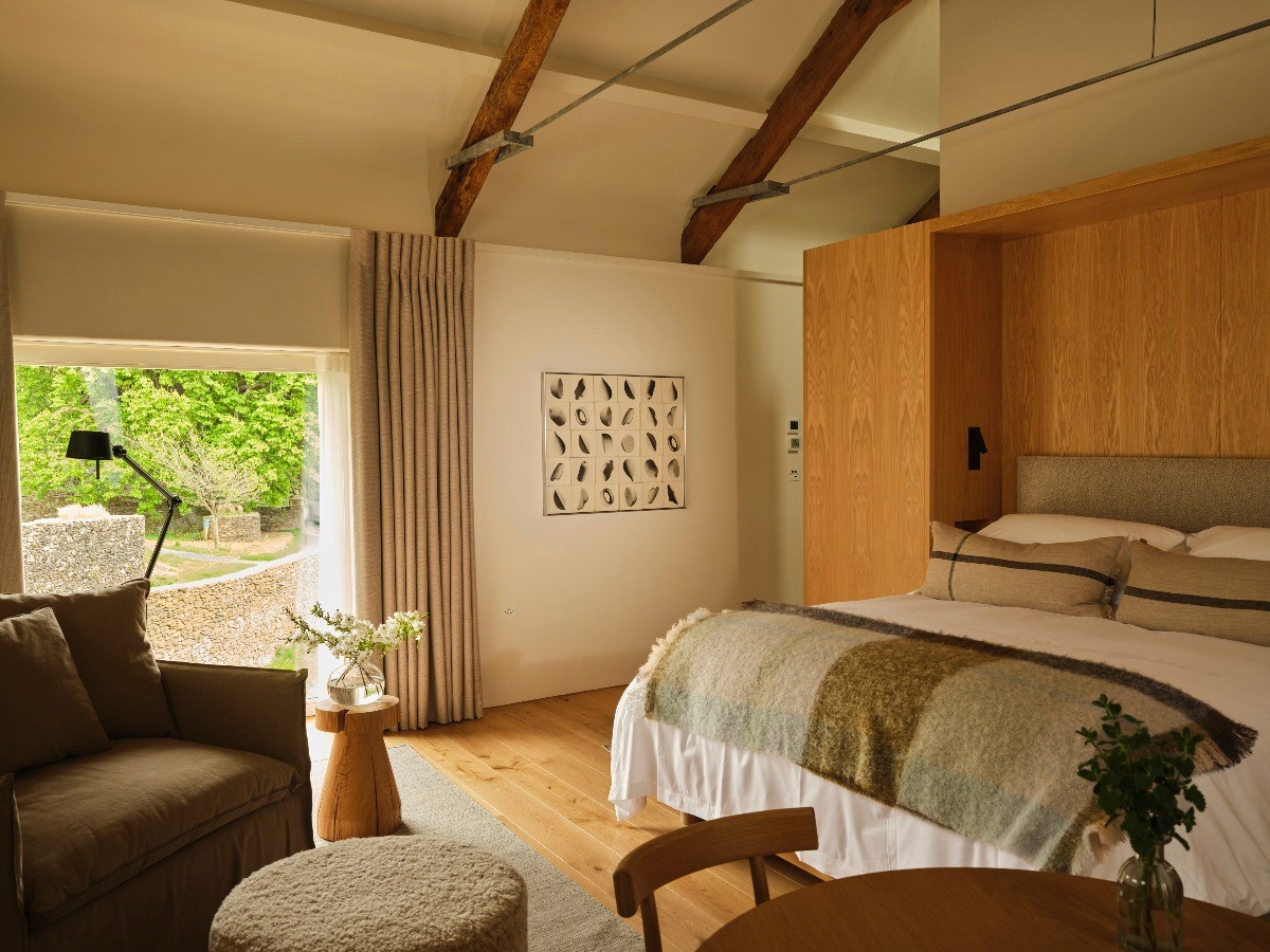 ceo-residential-at-fowlescombe-farm-The-C-Suite