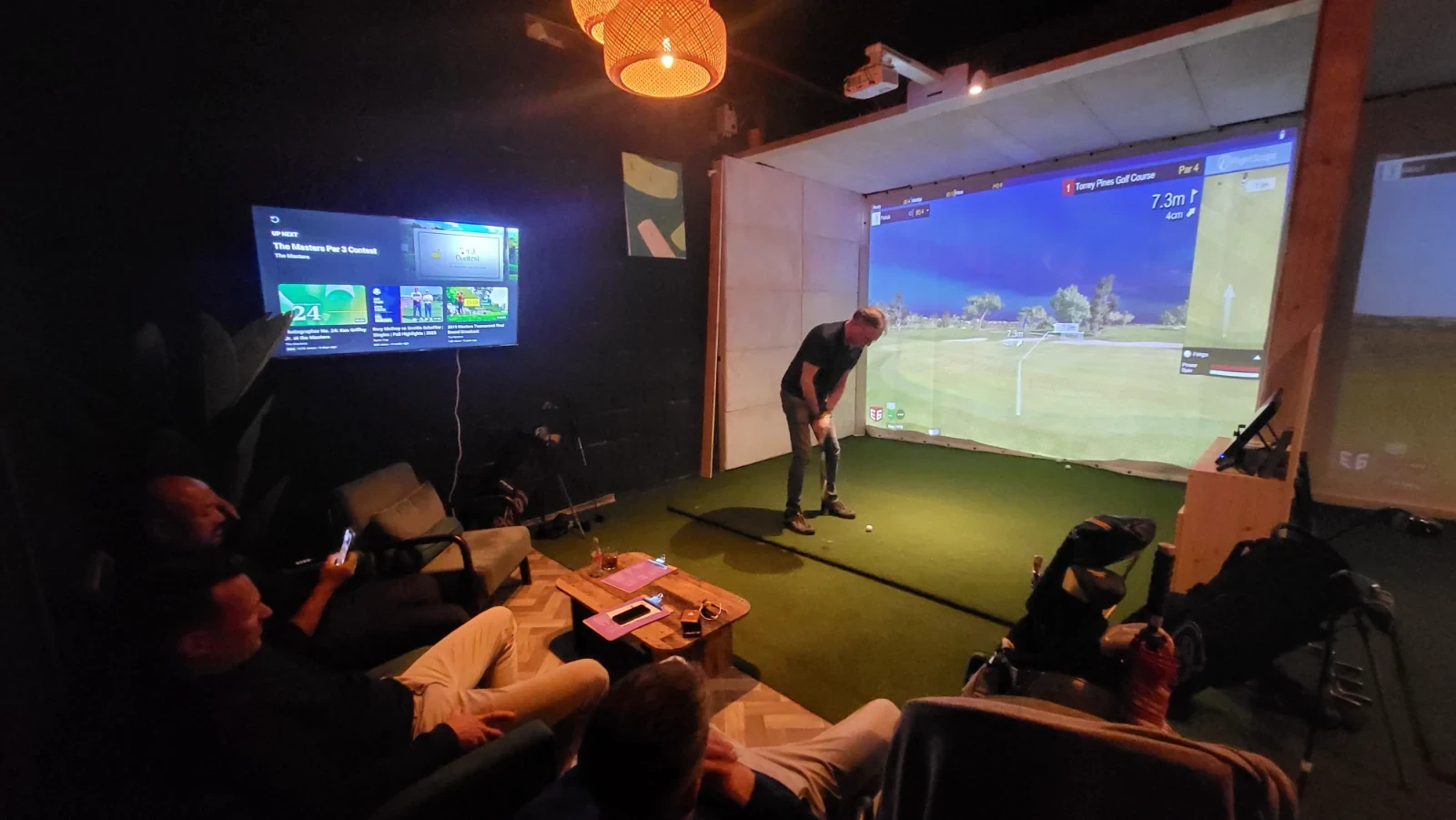 indoor-golf-simulator-flightscope-lounge-setting-foreplay-groningen