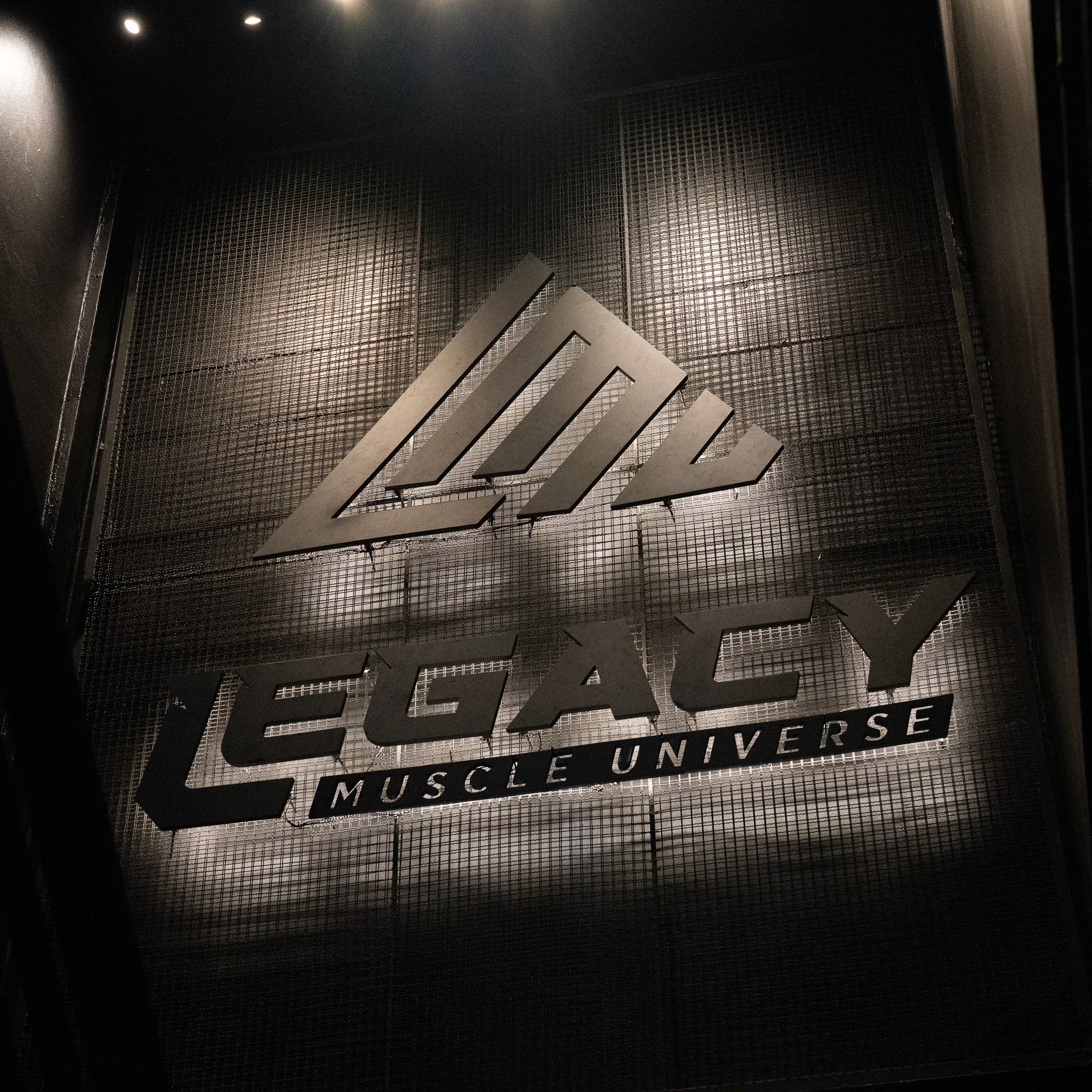 Welcoming entrance to Legacy Muscle Universe Koh Samui, a premium gym and wellness hub in the heart of Koh Samui.
