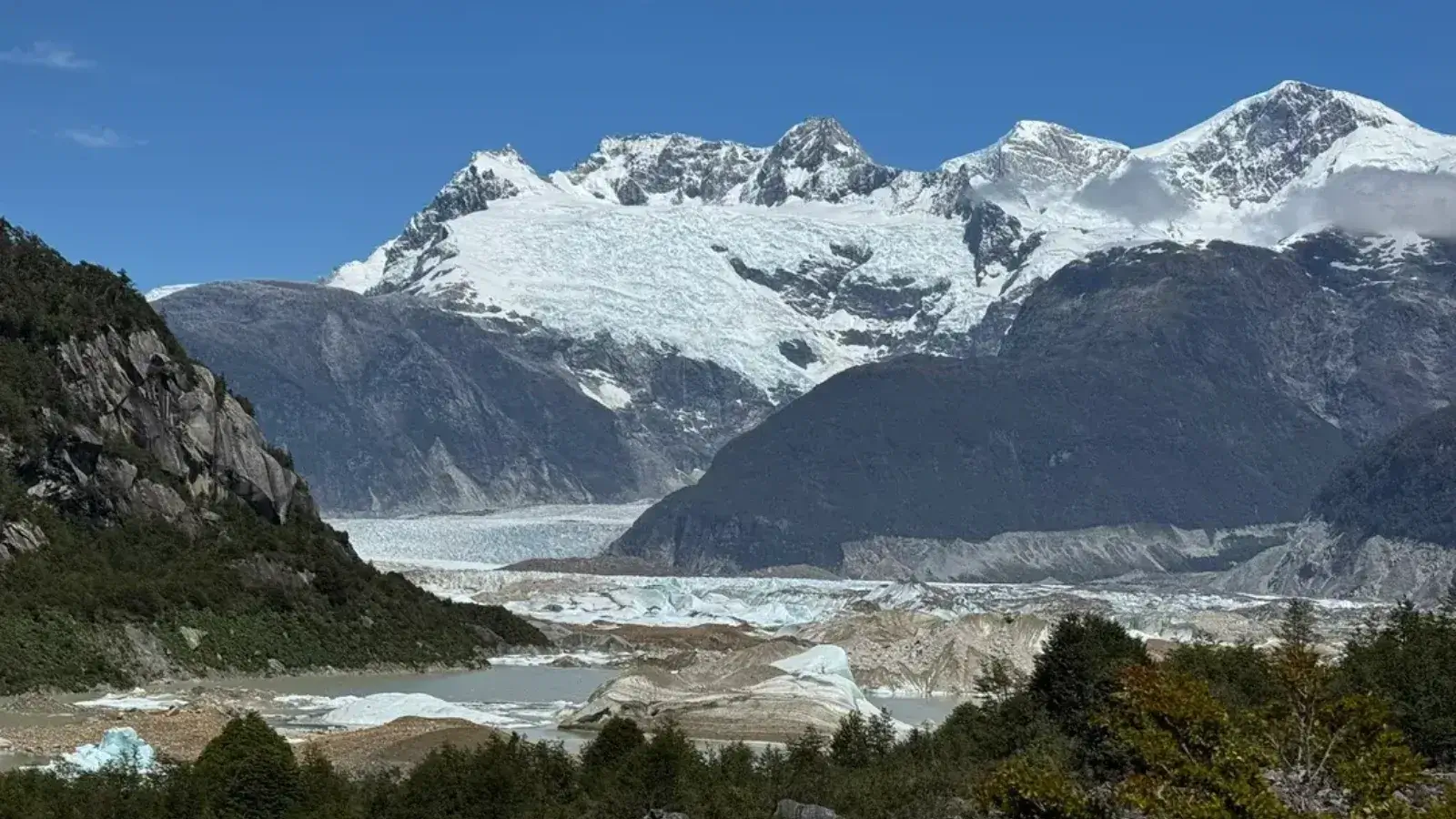 Exploradores Glacier