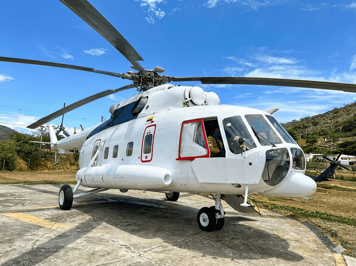 Workers moving around on warehouse