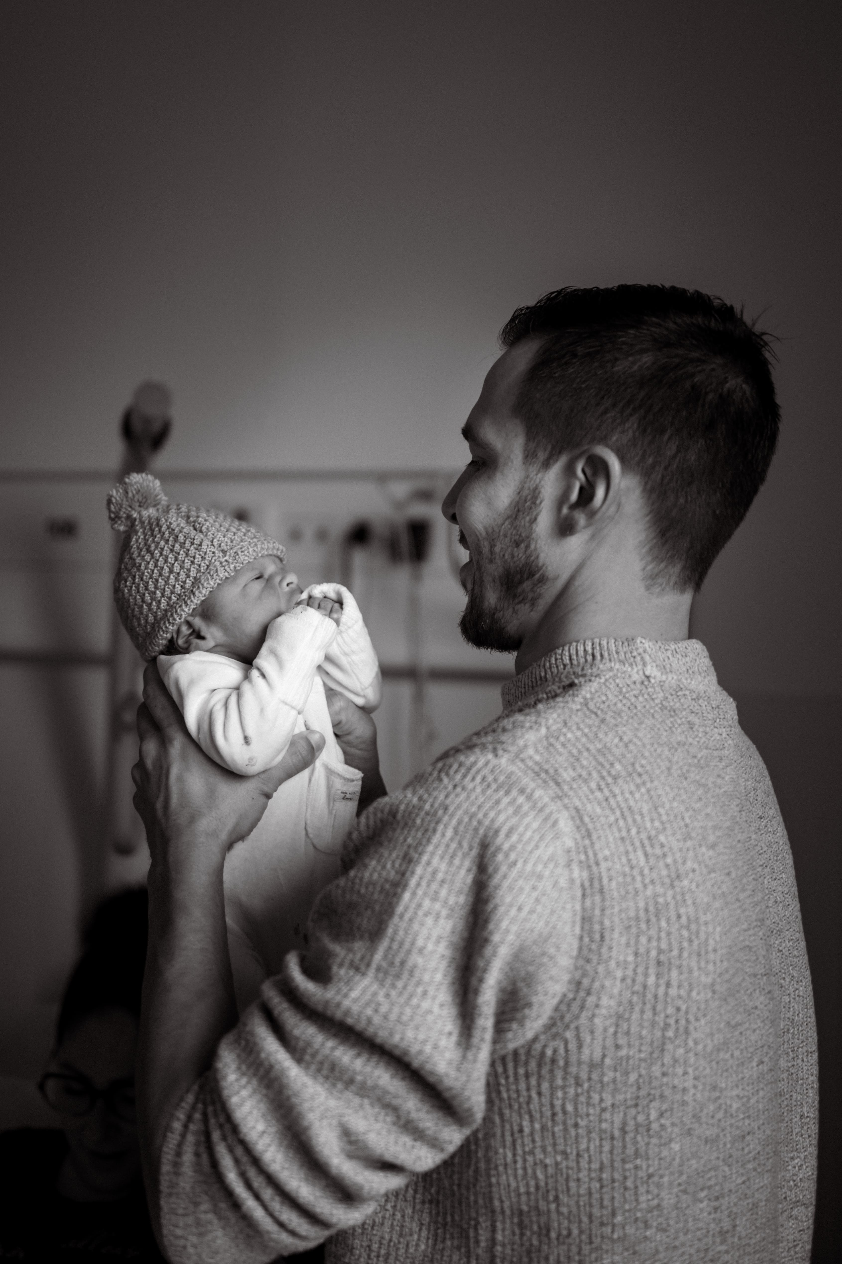 Moments complices entre une mère et son enfant 