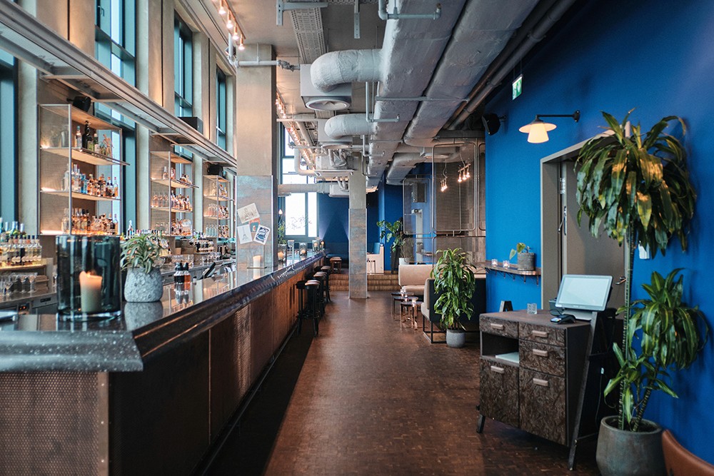 25Hours Paris Club bar