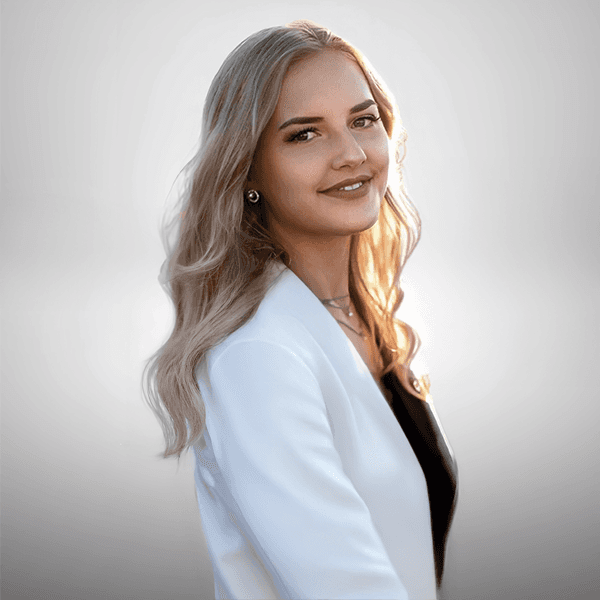 a person wearing a baseball cap