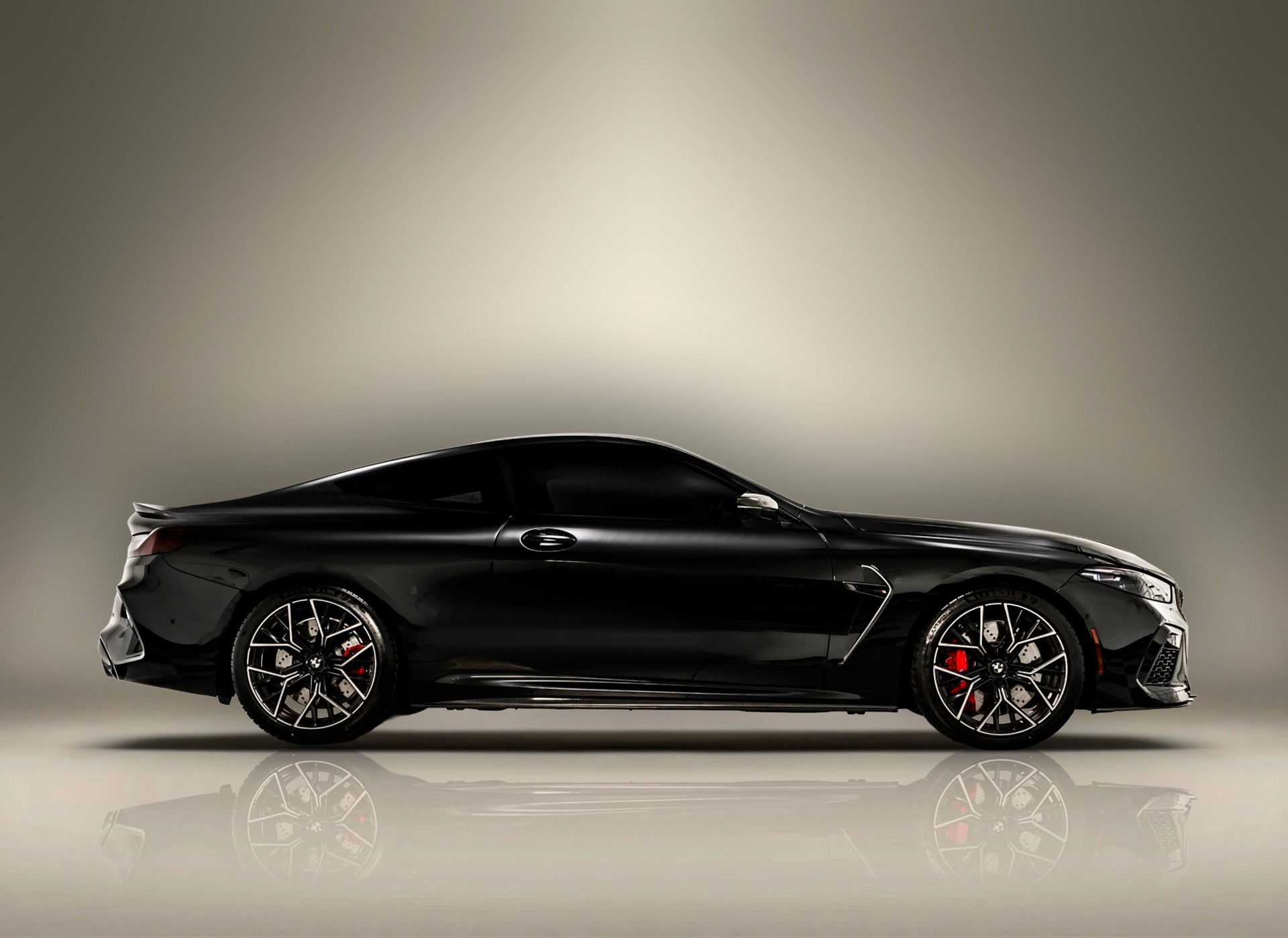 Location BMW M8 Competition Coupé Noir à Dubaï – Keyz Rent | Sportive