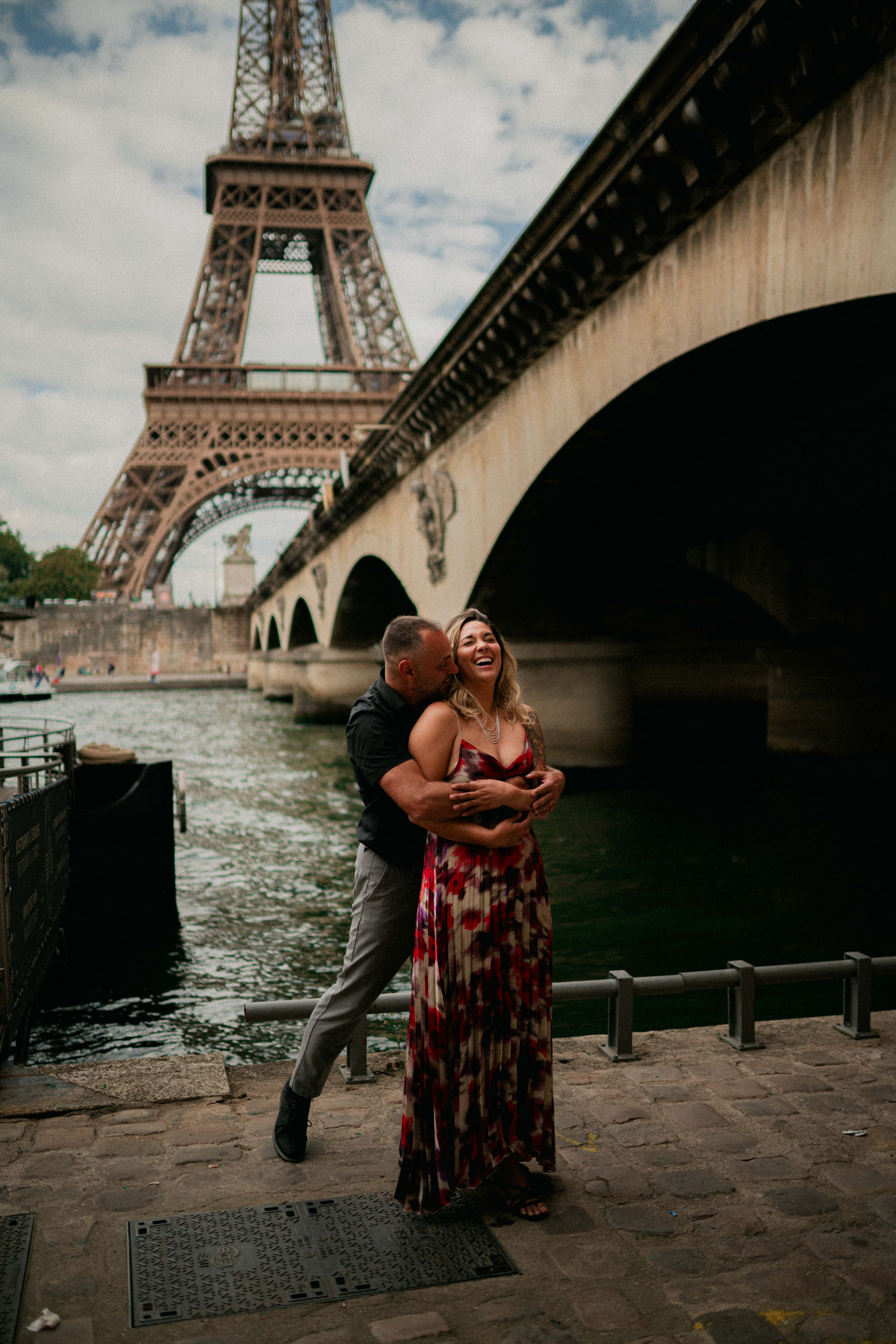 Paris Photographer - LeParisPro. Weddings, engagements, proposals, lifestyle and fashion photoshoots.