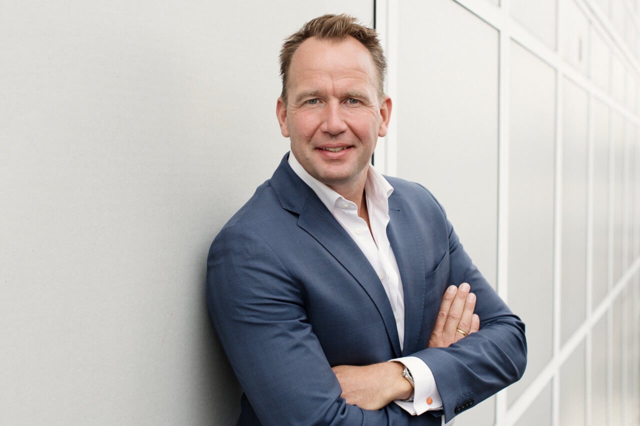 Passport photo of Nanne Bos, (former) Head of Global Brand Management at ING