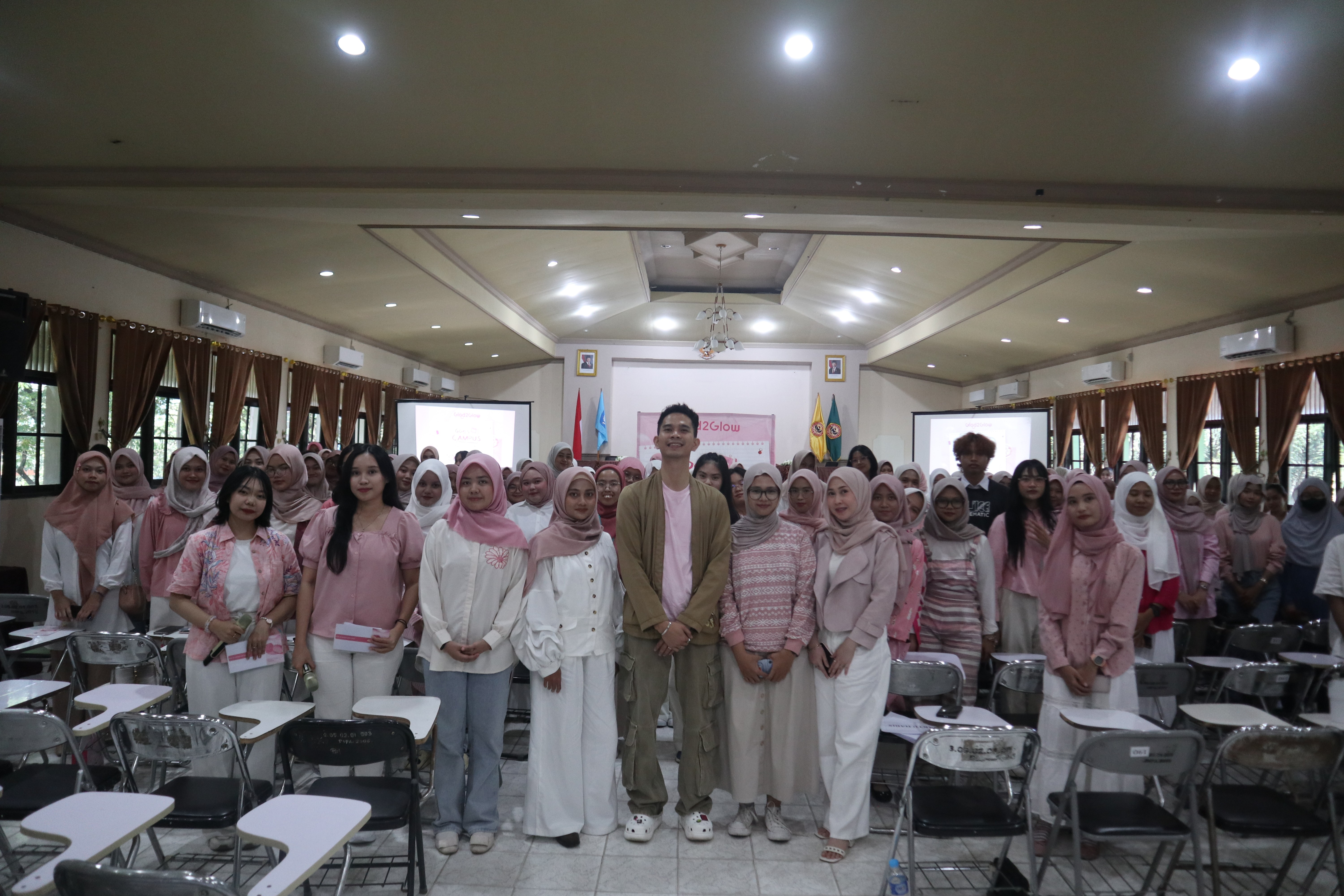 Talkshow Glad2Glow x KSE ULM pada hari Sabtu, 27 September 2025