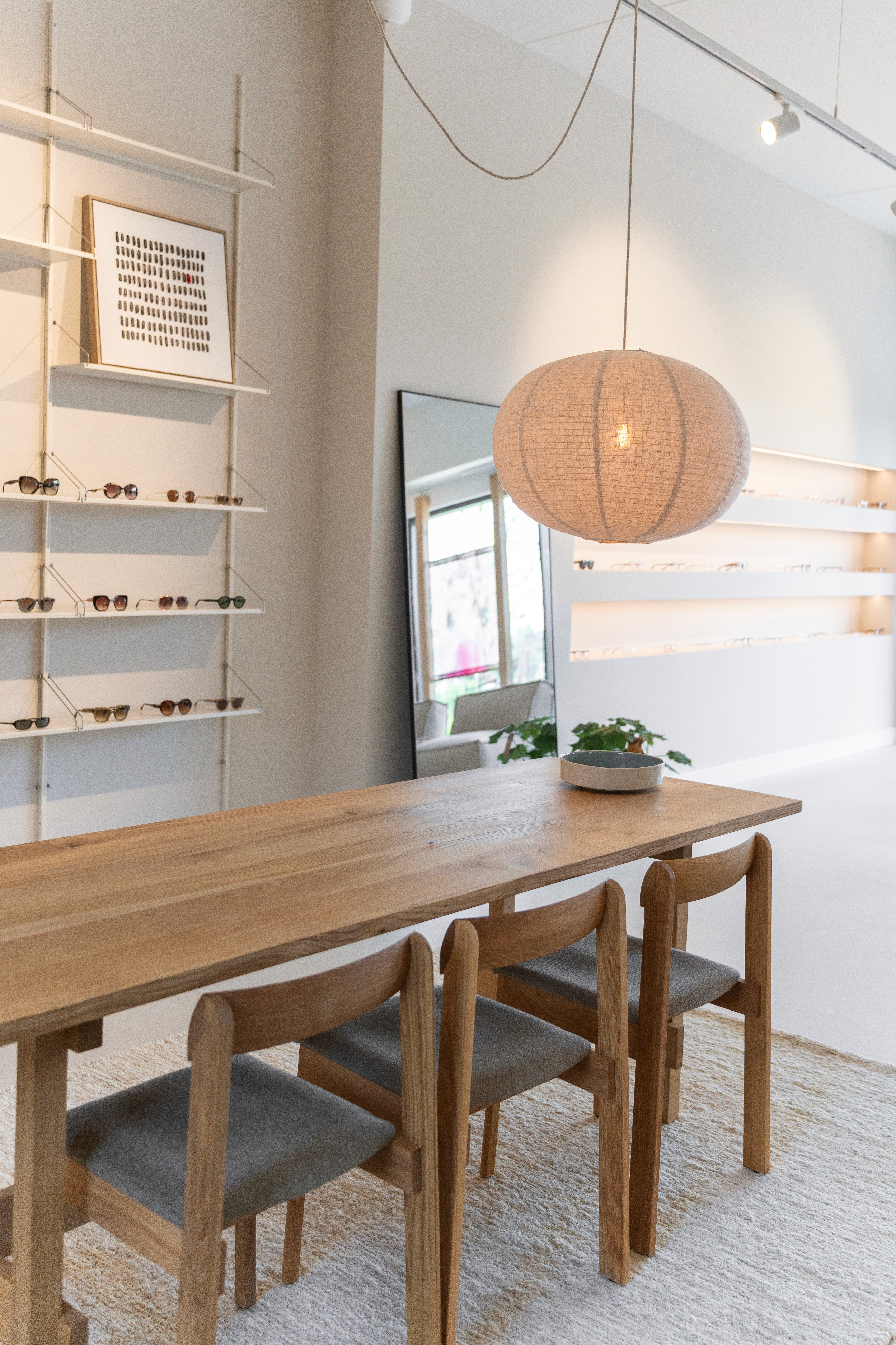 Het interieur van optiekwinkel Studio ONO in Amersfoort Vathorst