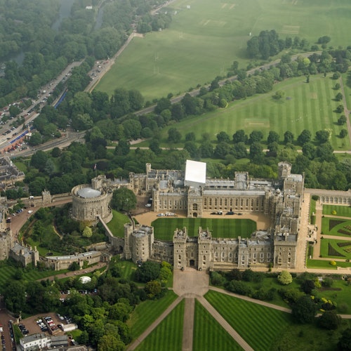 Stonehenge, Windsor Castle & Salisbury Cathedral: Entry Ticket + Guided Tour tickets in Salisbury