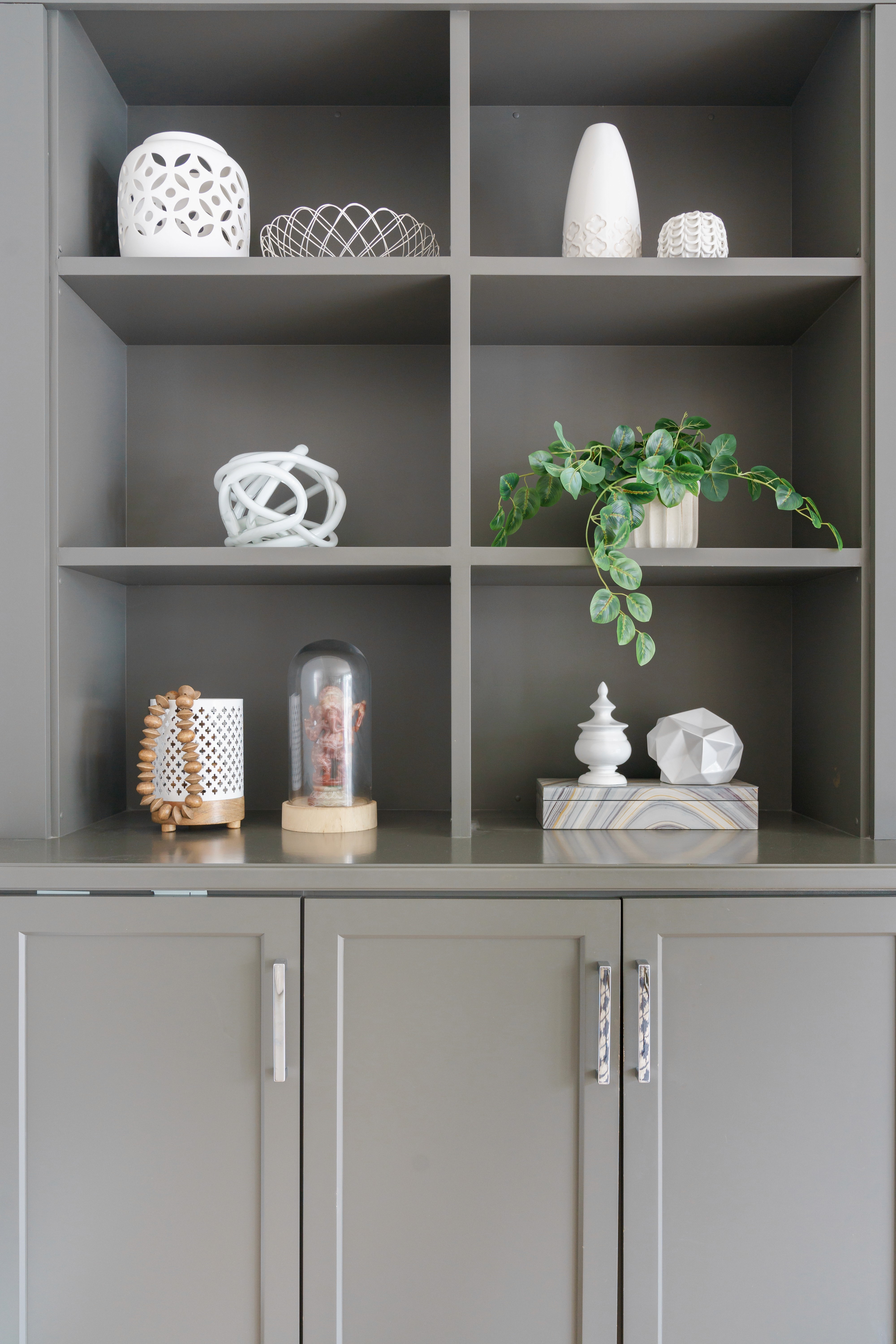 Transitional refresh living room built in shelves by Ventura & Los Angeles interior designer Jubilee Interiors