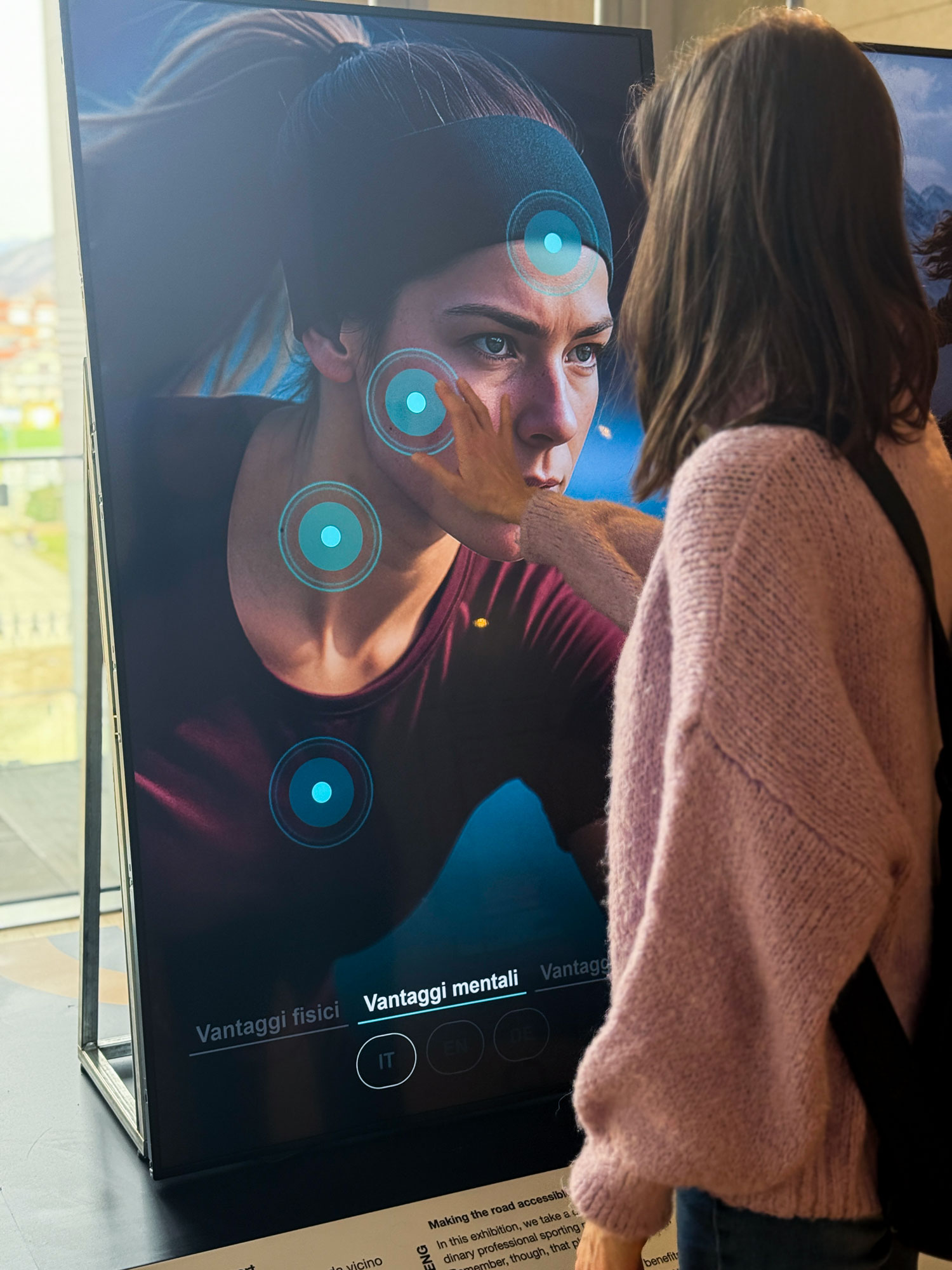 Display interattivo touch al MUSE di Trento – Soluzioni di motion design e interattività per musei di Gotham Studio.