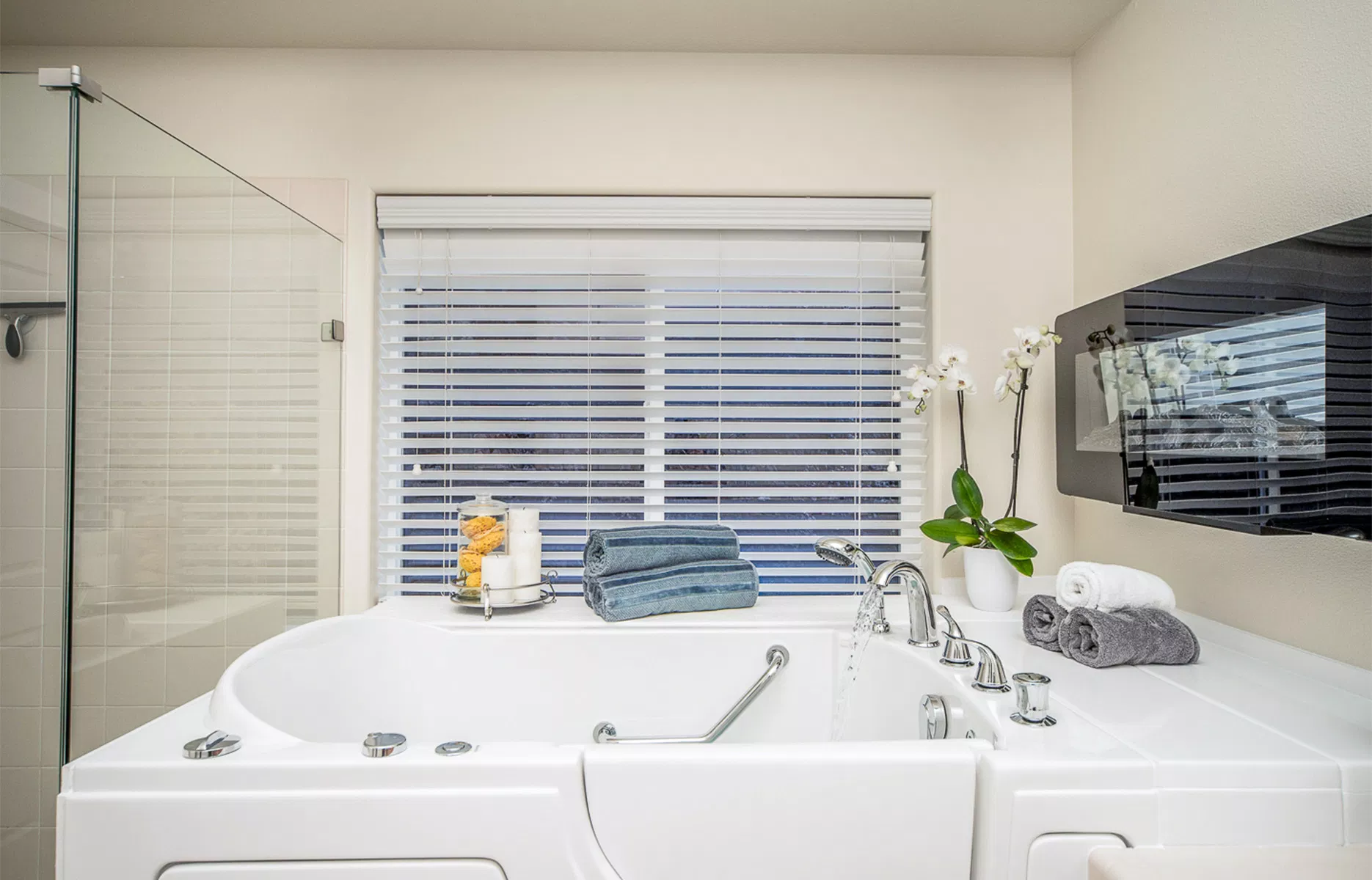 A jacuzzi walk-in bathroom remodel from Independent Home