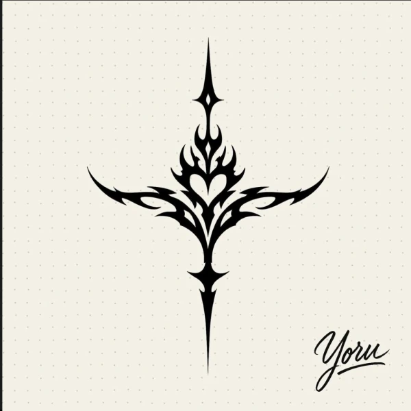 Diseño de tatuaje tribal negro en forma de cruz o daga, con un corazón estilizado en el centro y puntas afiladas.