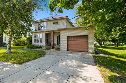 Photo 2 of 407 Oak Street, Arena