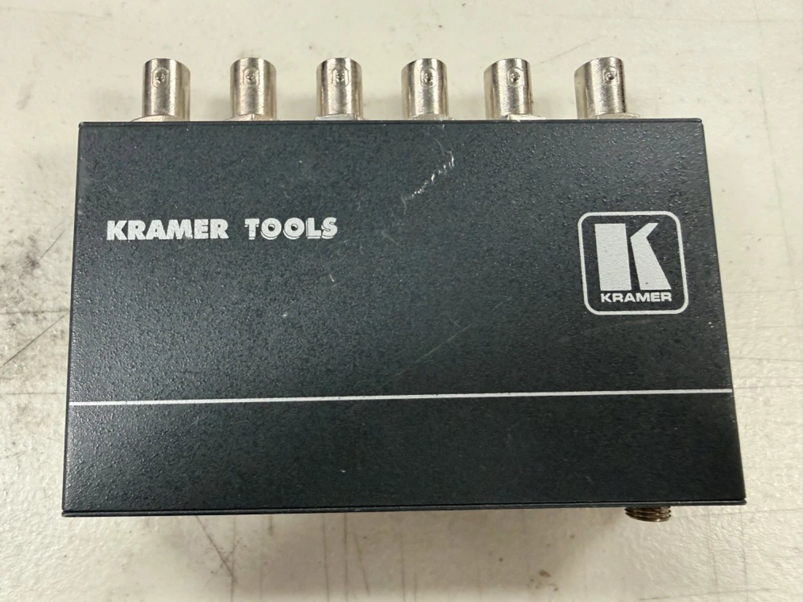 Kramer 105VB 1:5 High-Resolution Video DA w/ Power Supply — used Kramer for sale from UpLight Technologies