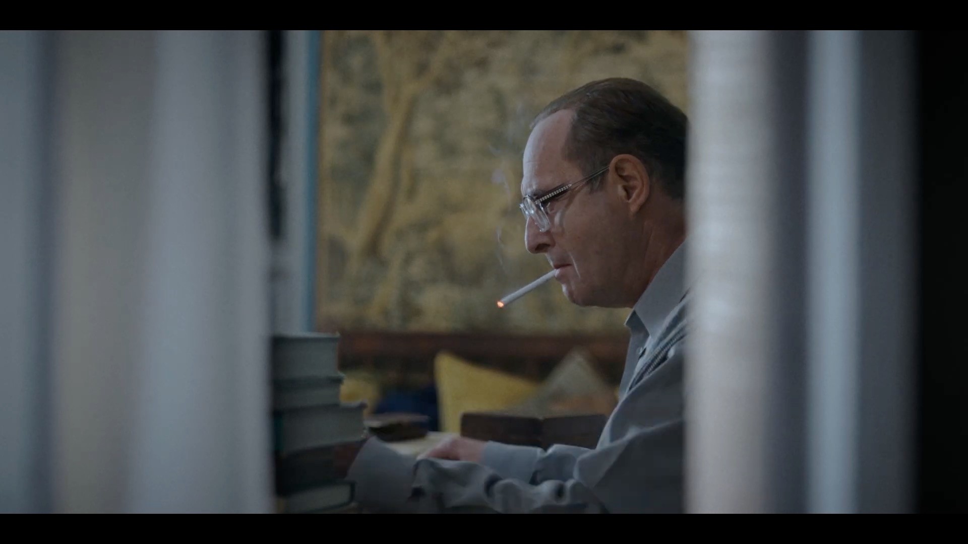 a black female model