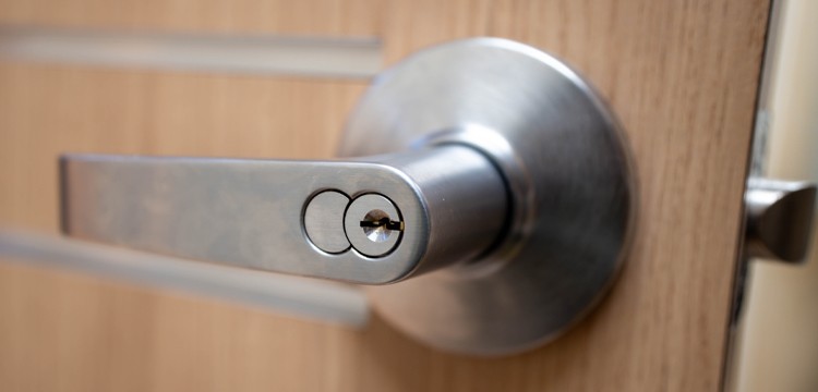 commercial lever lock