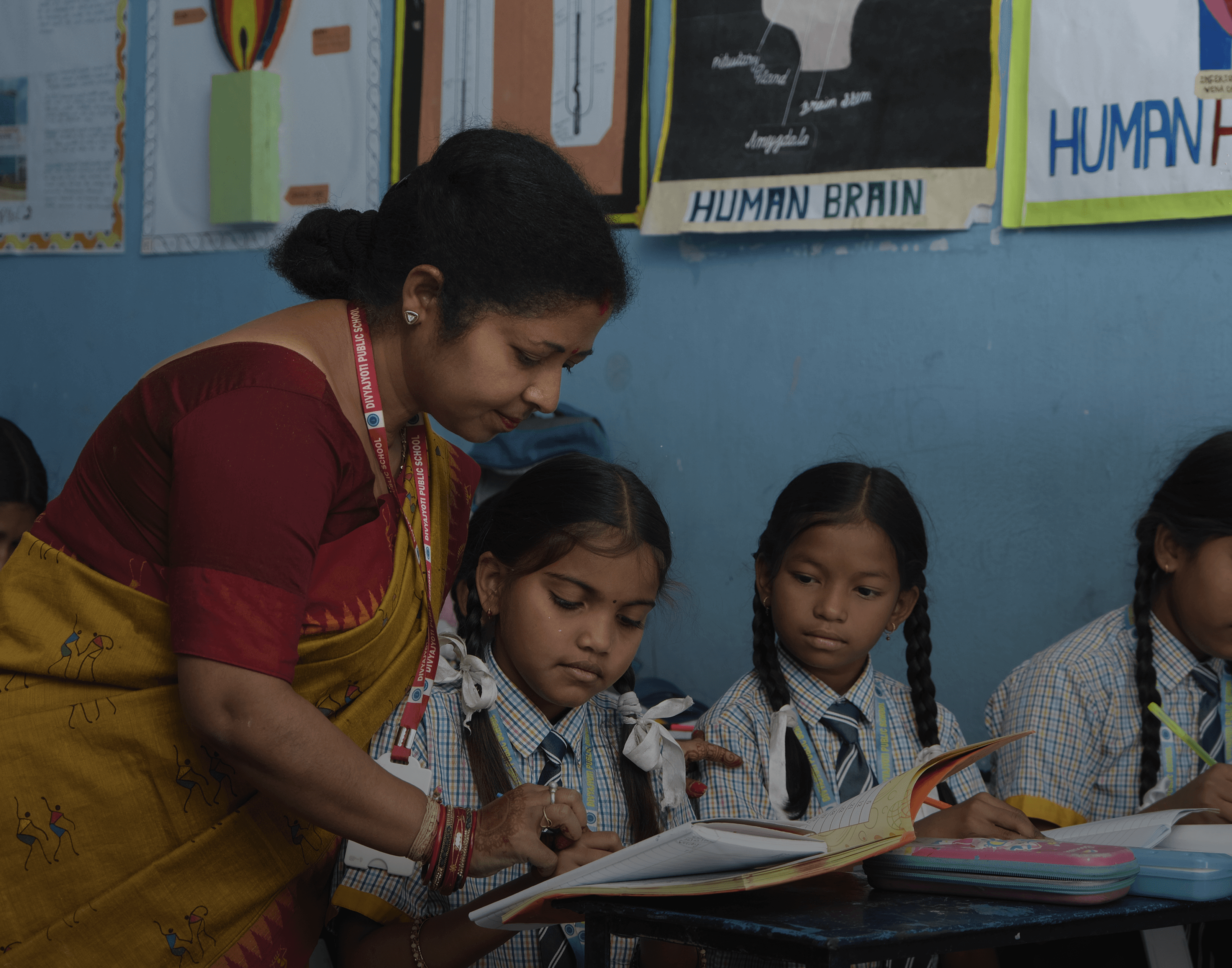 man in black crew neck t-shirt using black laptop computer
