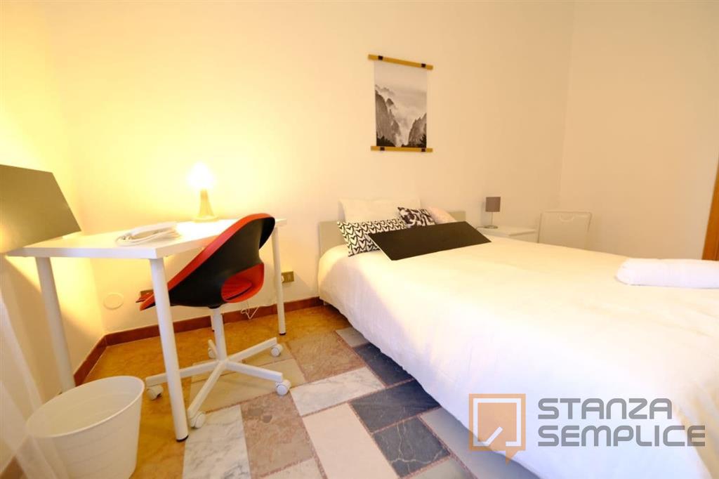 24 sqm room in Via Torino, Sassari